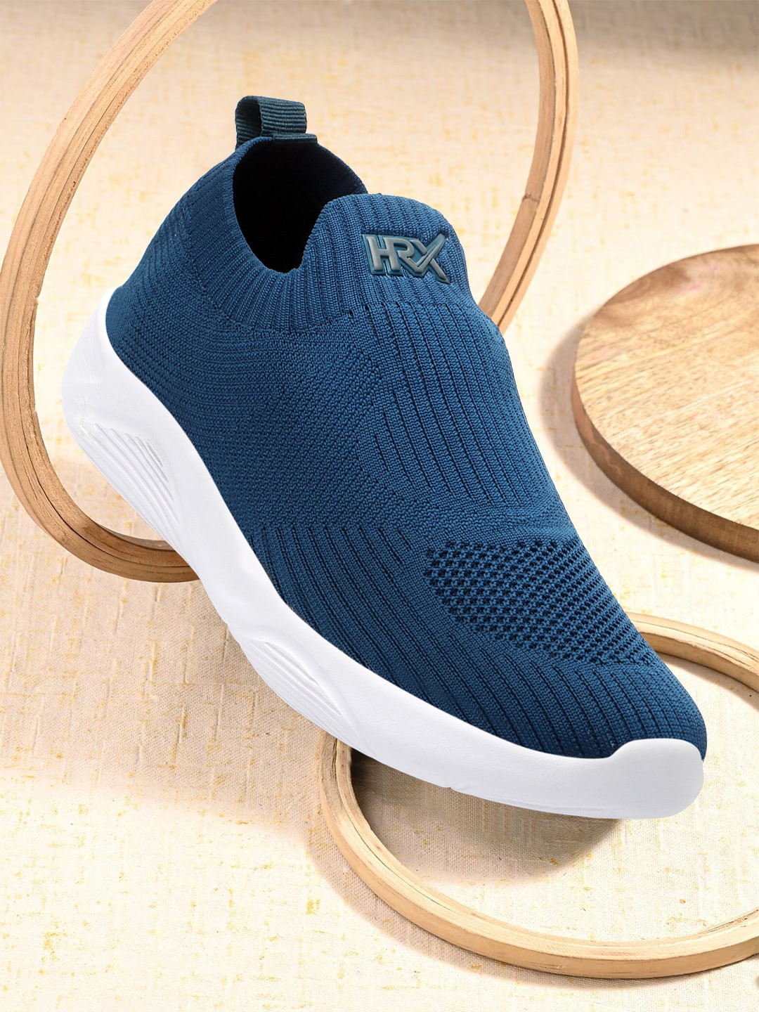 4529 Roshan Buy HRX By Hrithik Roshan Men Teal Blue & White Lightweight Textile ...