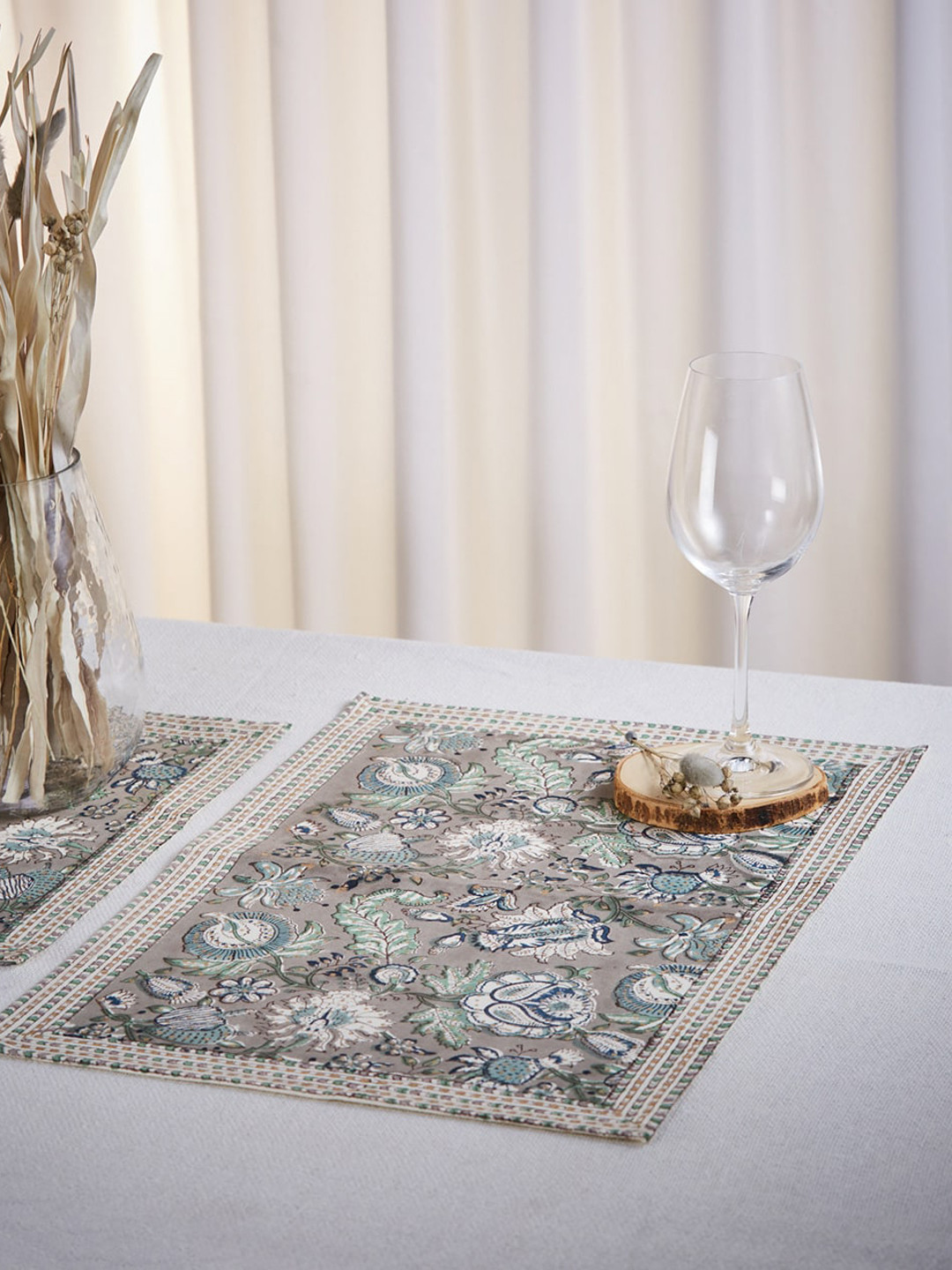 Buy Fabindia Grey & Cram Coloured 6 Piece Floral Printed Cotton Table