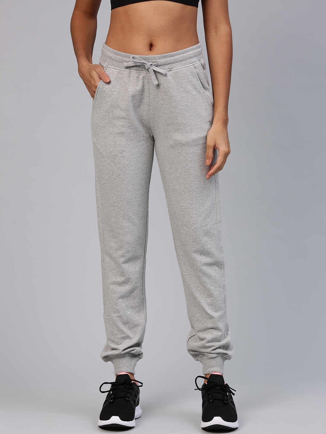 jogger pants myntra