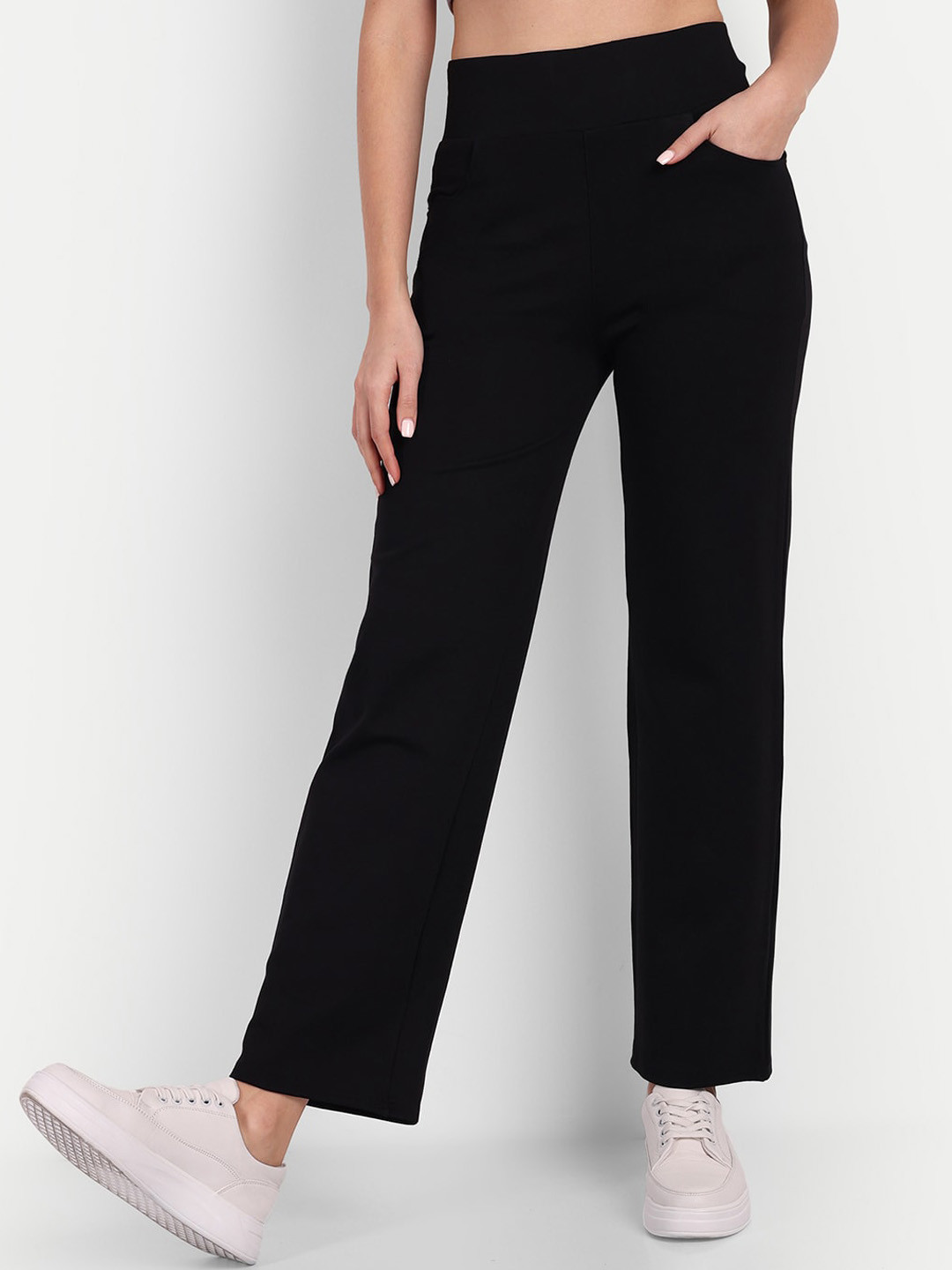 Women's Black Relaxed Straight Fit Trousers