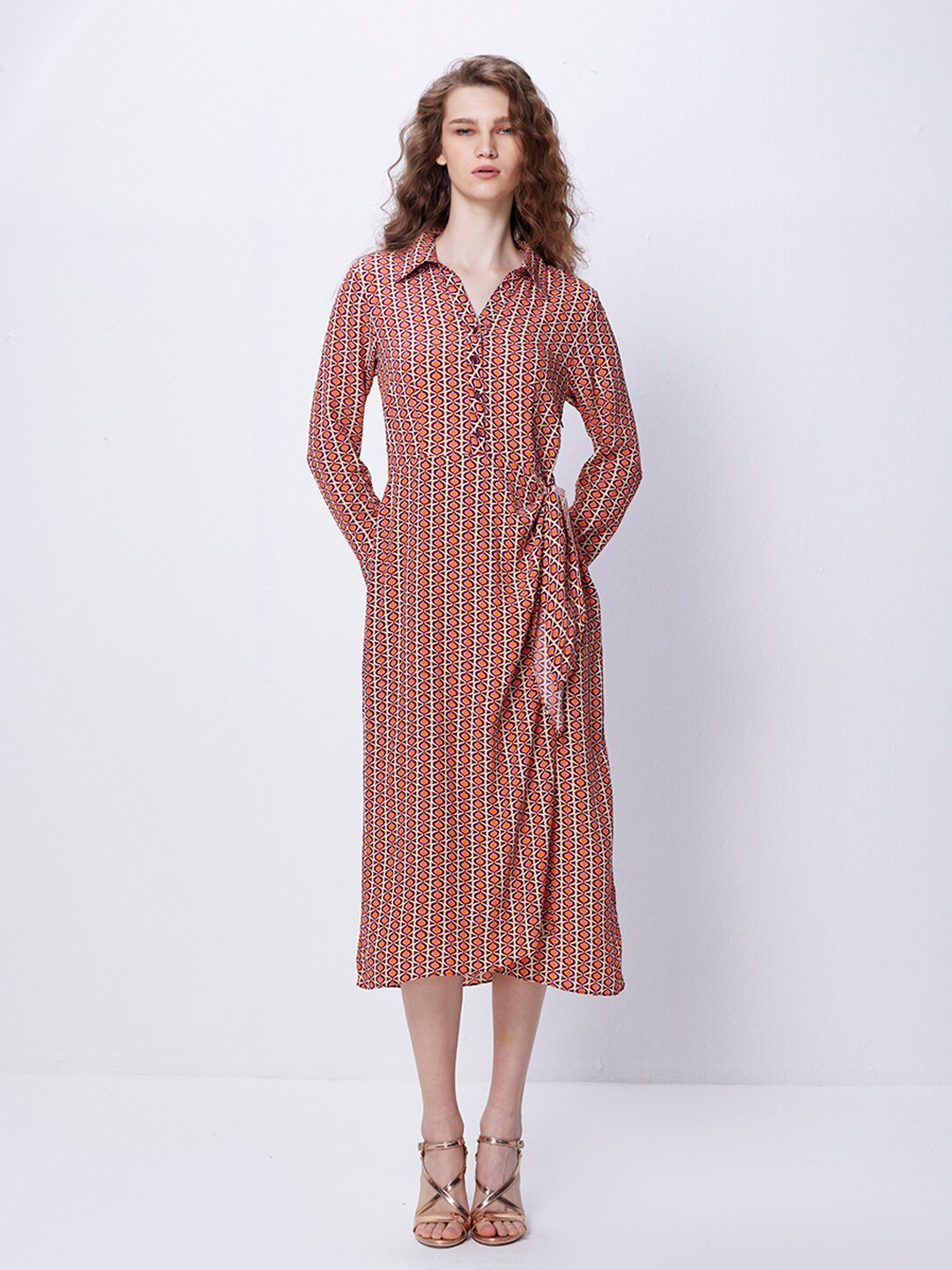 Buy COVER STORY Orange & Purple Colour Geometric Printed Cuffed Sleeve