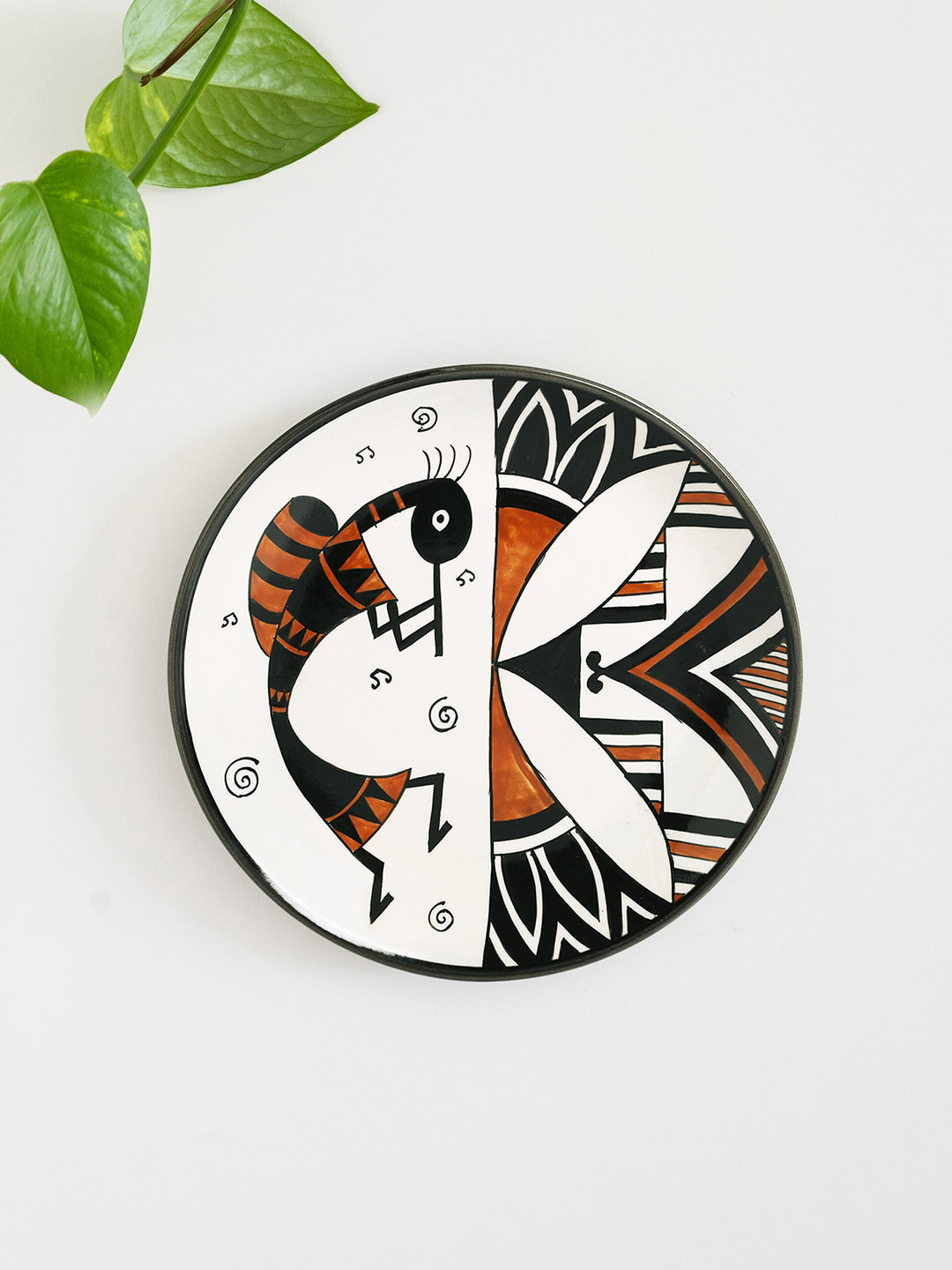 Buy ExclusiveLane Artisanal Wall Plates White & Black Honey Bee Printed