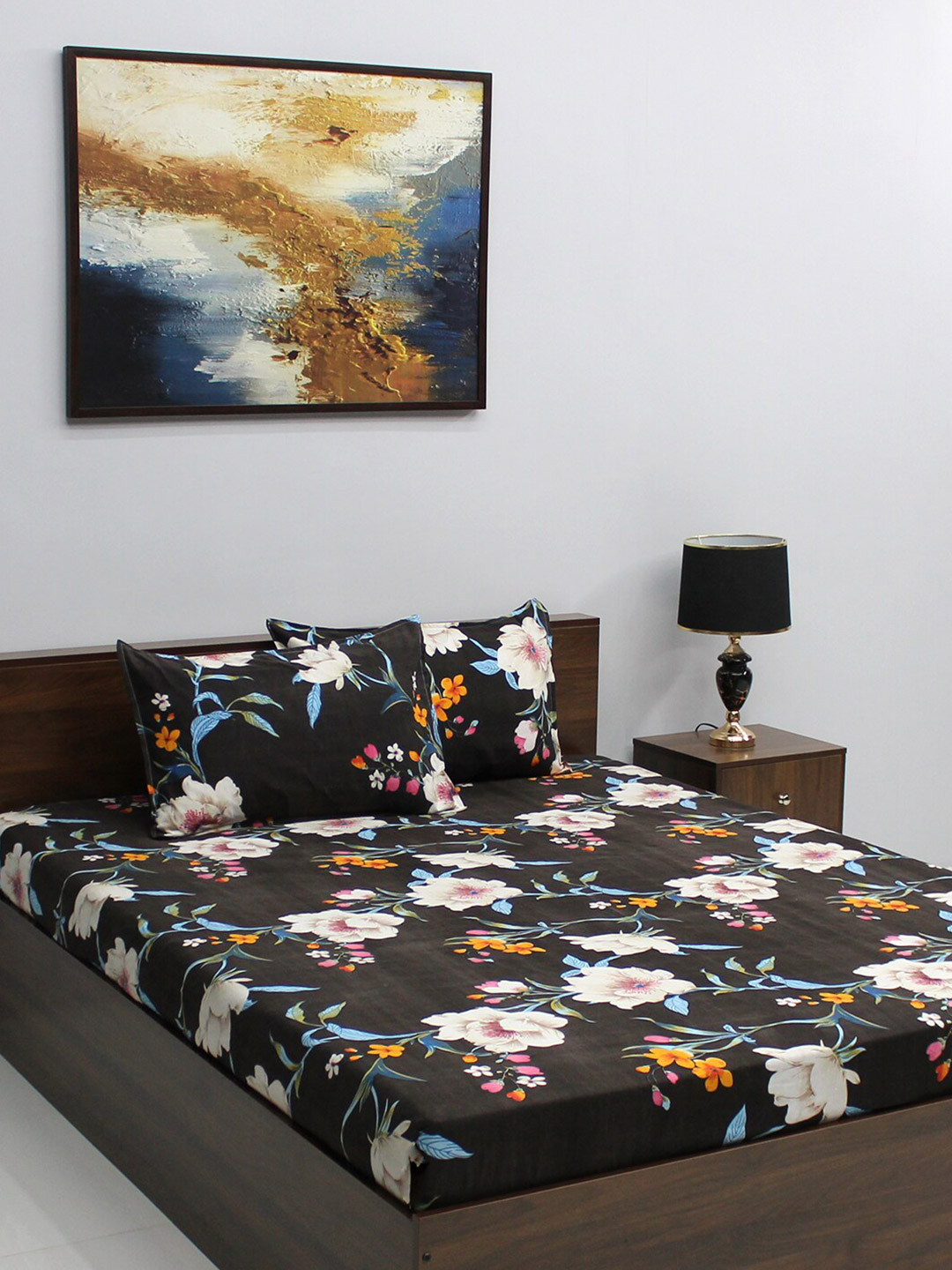 Buy BOMBAY DYEING Vista Black & White Floral 144 TC Queen Bedsheet With