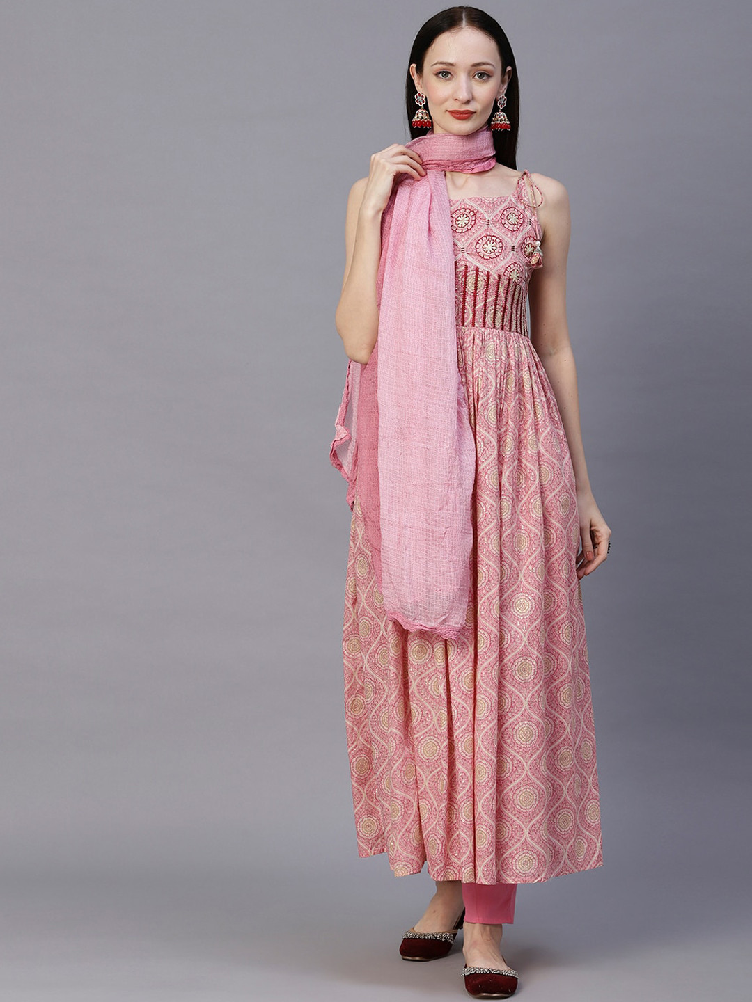 Women Floral Embroidered Pink Round Neck pure cotton kurta with trouser & dupatta Set main image 0