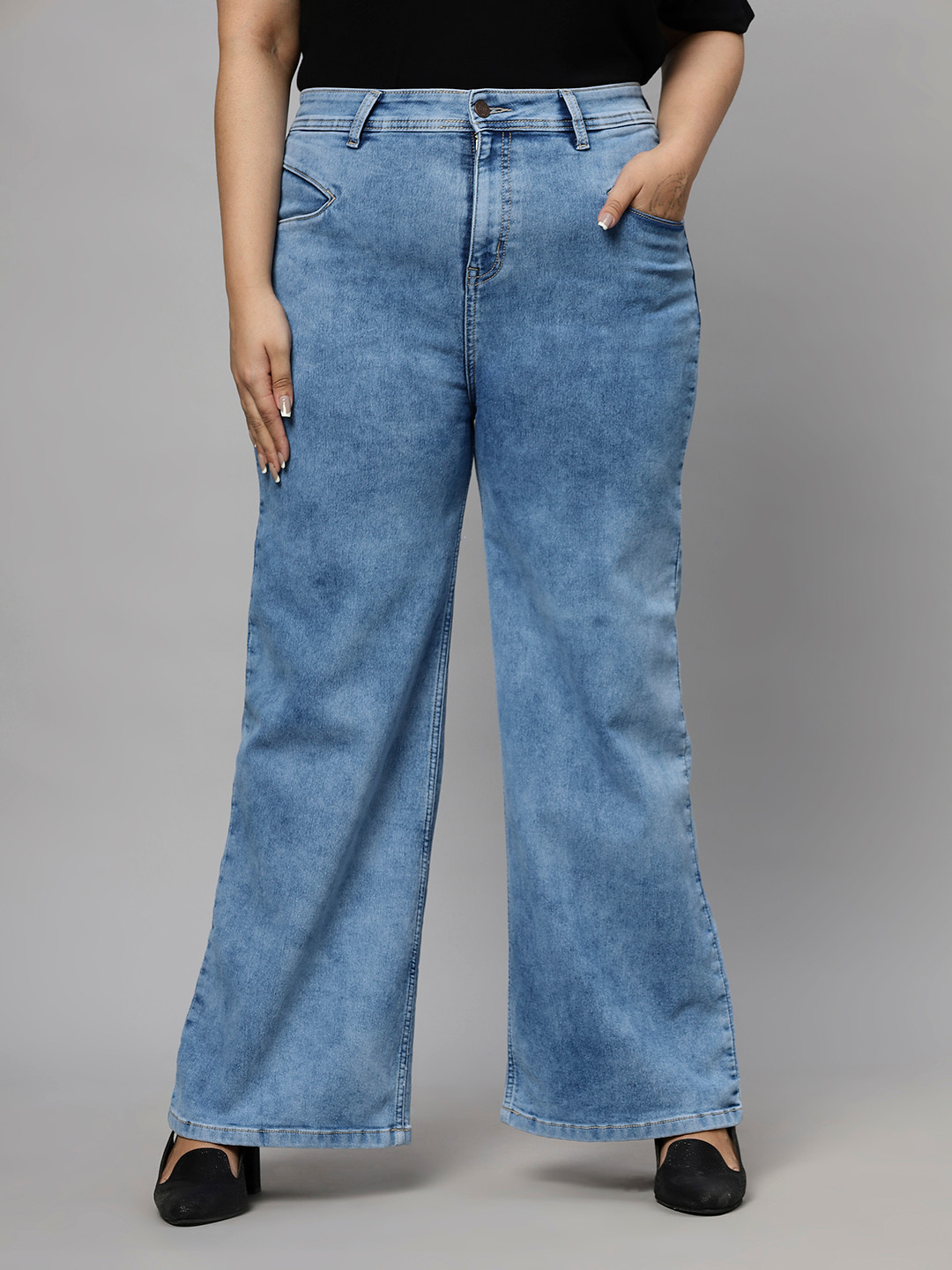 Women Blue High-Rise Regular Fit Cropped Stretchable Jeans