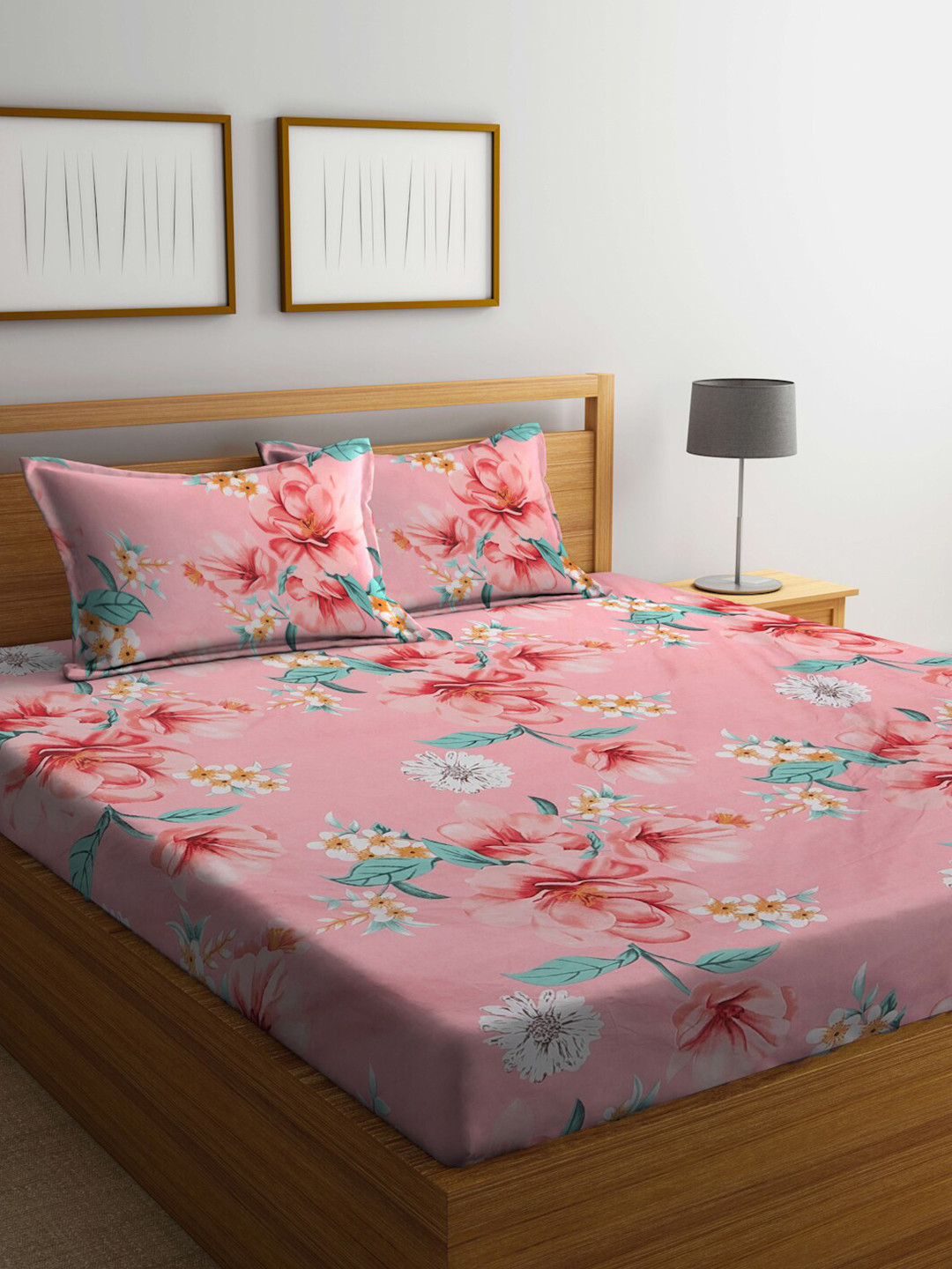 Earthy Green & Pink Cotton Double Bedsheet Set – Modern Triangle Stripe Design with Pillow Covers
