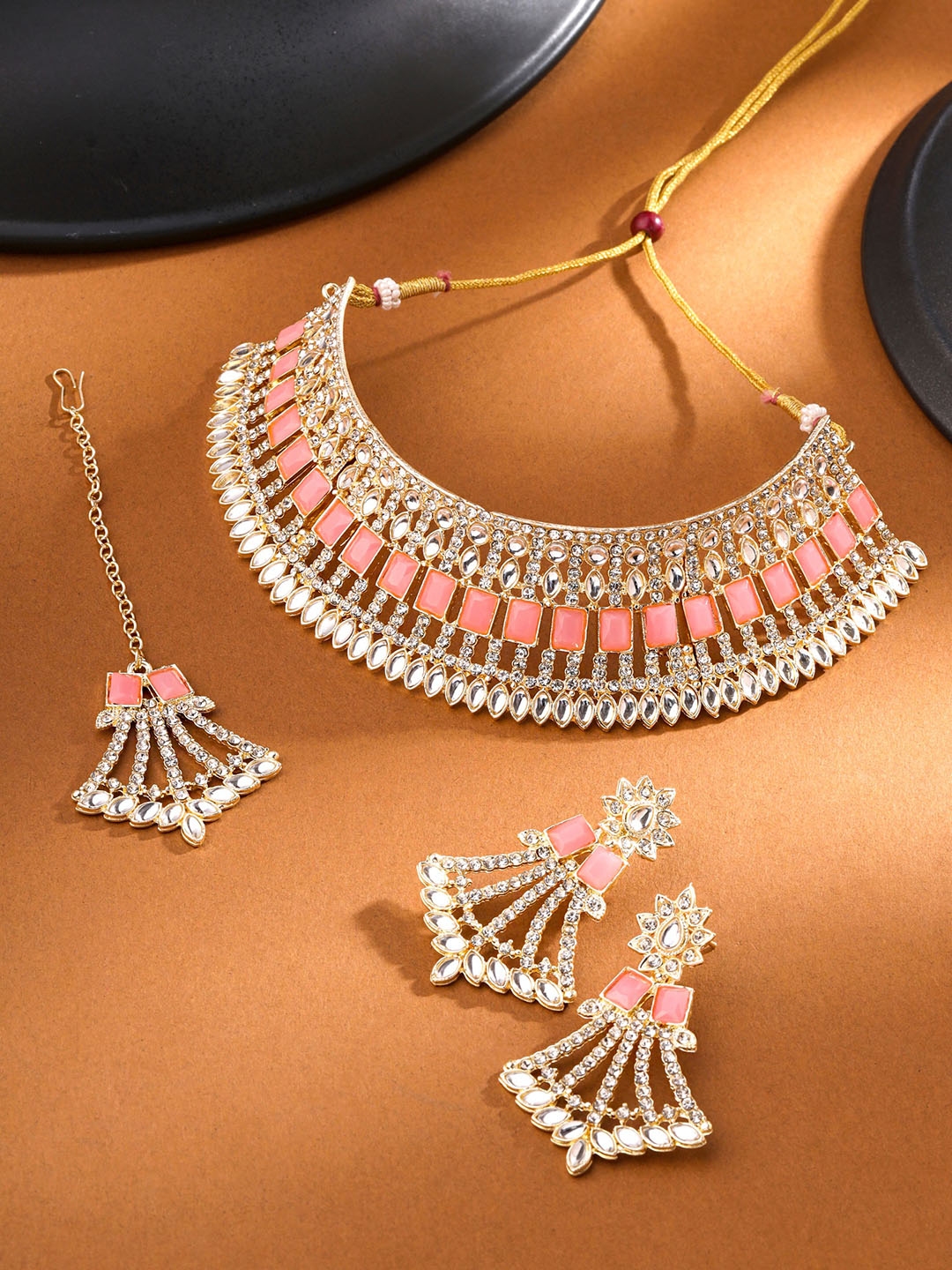 Buy Yellow Chimes Gold Plated Kundan Jewellery Set With Maangtikka