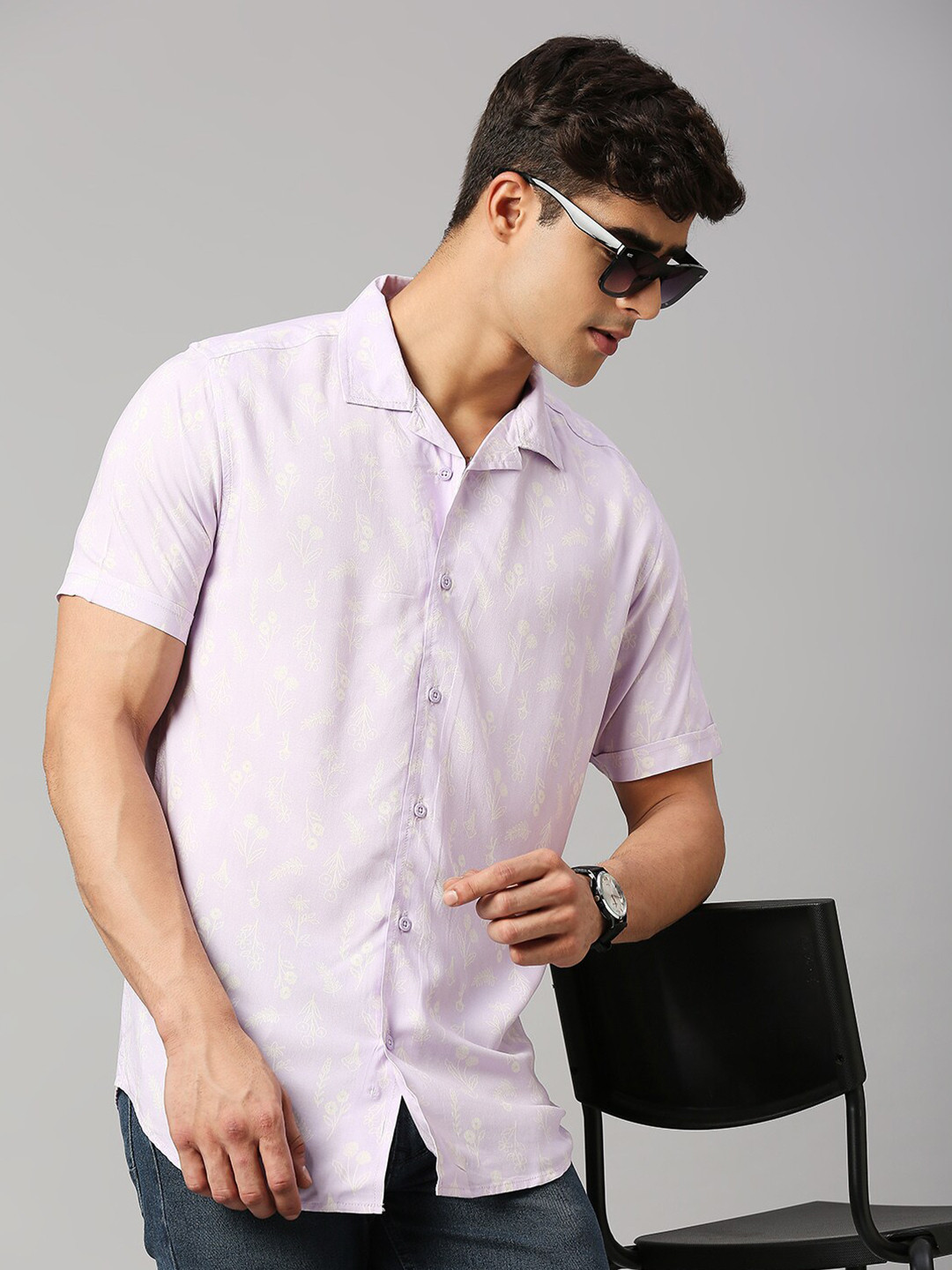 Men's Lavender Regular Fit Short Sleeve Casual Shirt