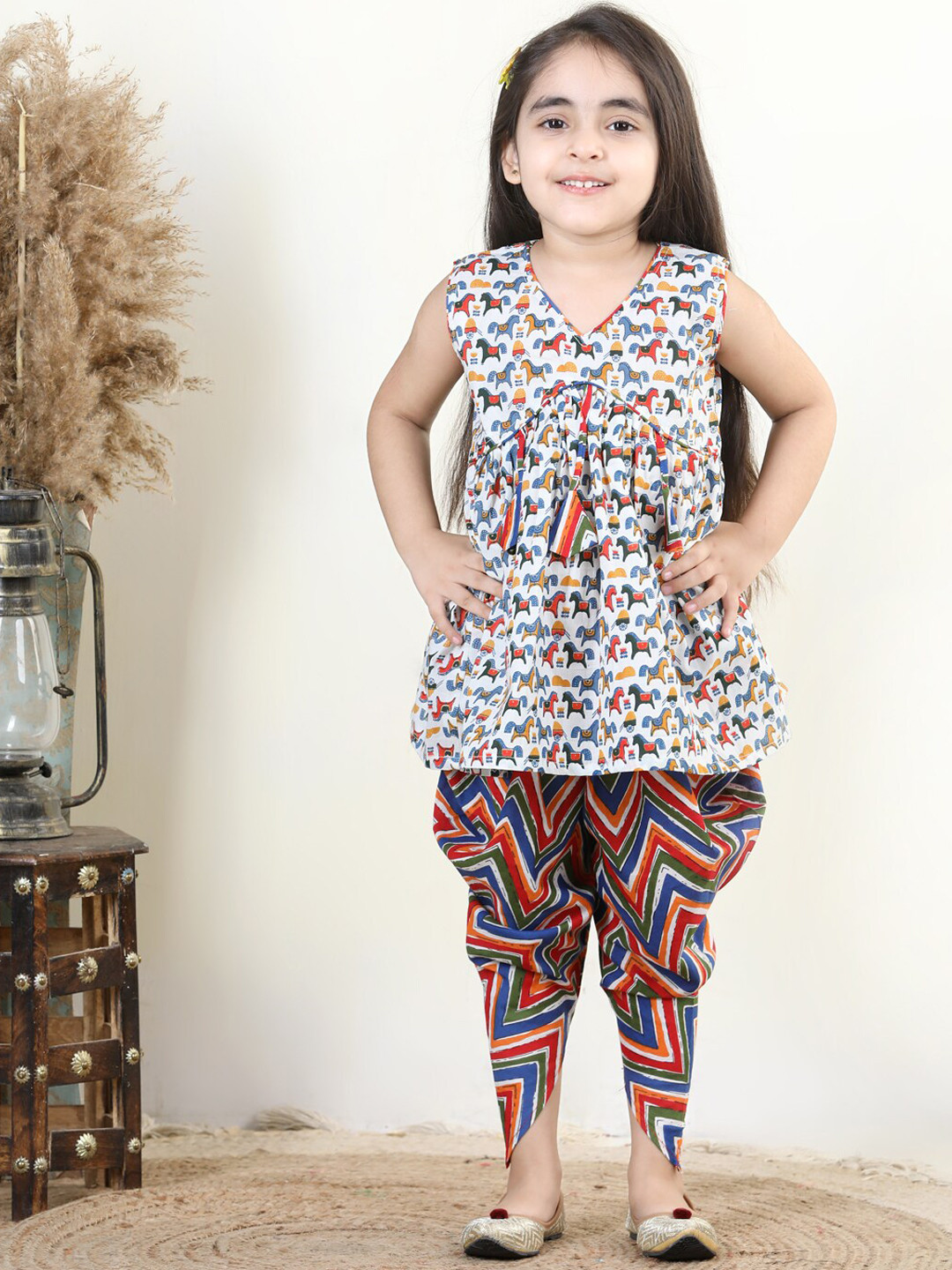 Girls Ethnic Motifs Printed Empire Gotta Patti Pure Cotton Kurta With Trousers & With Dupatta