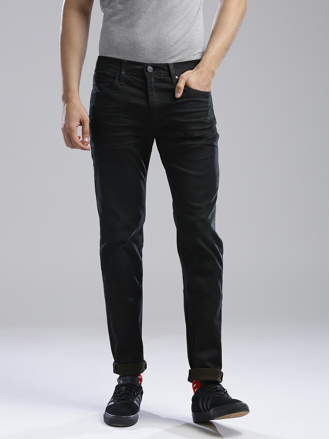 black stretchable jeans
