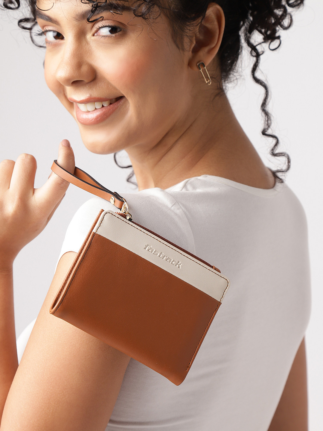 Buy Fastrack Women Two Fold Wallet - Wallets for Women 23676884 | Myntra