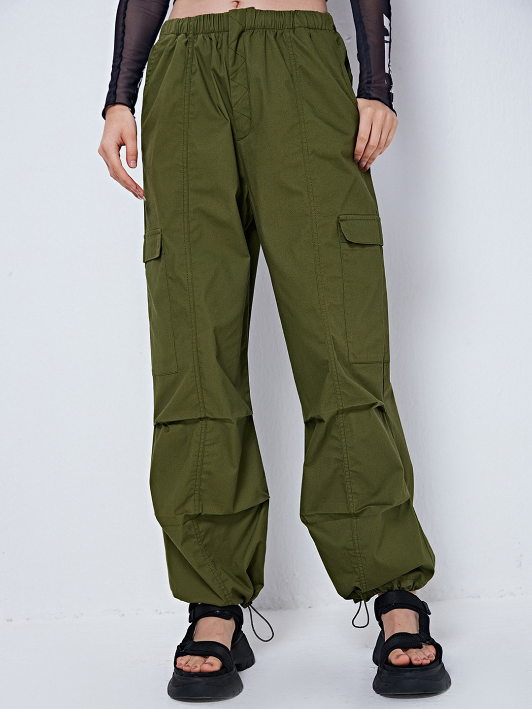 Buy COVER STORY Women Olive Green Mid Rise Loose Fit Cargos Trousers