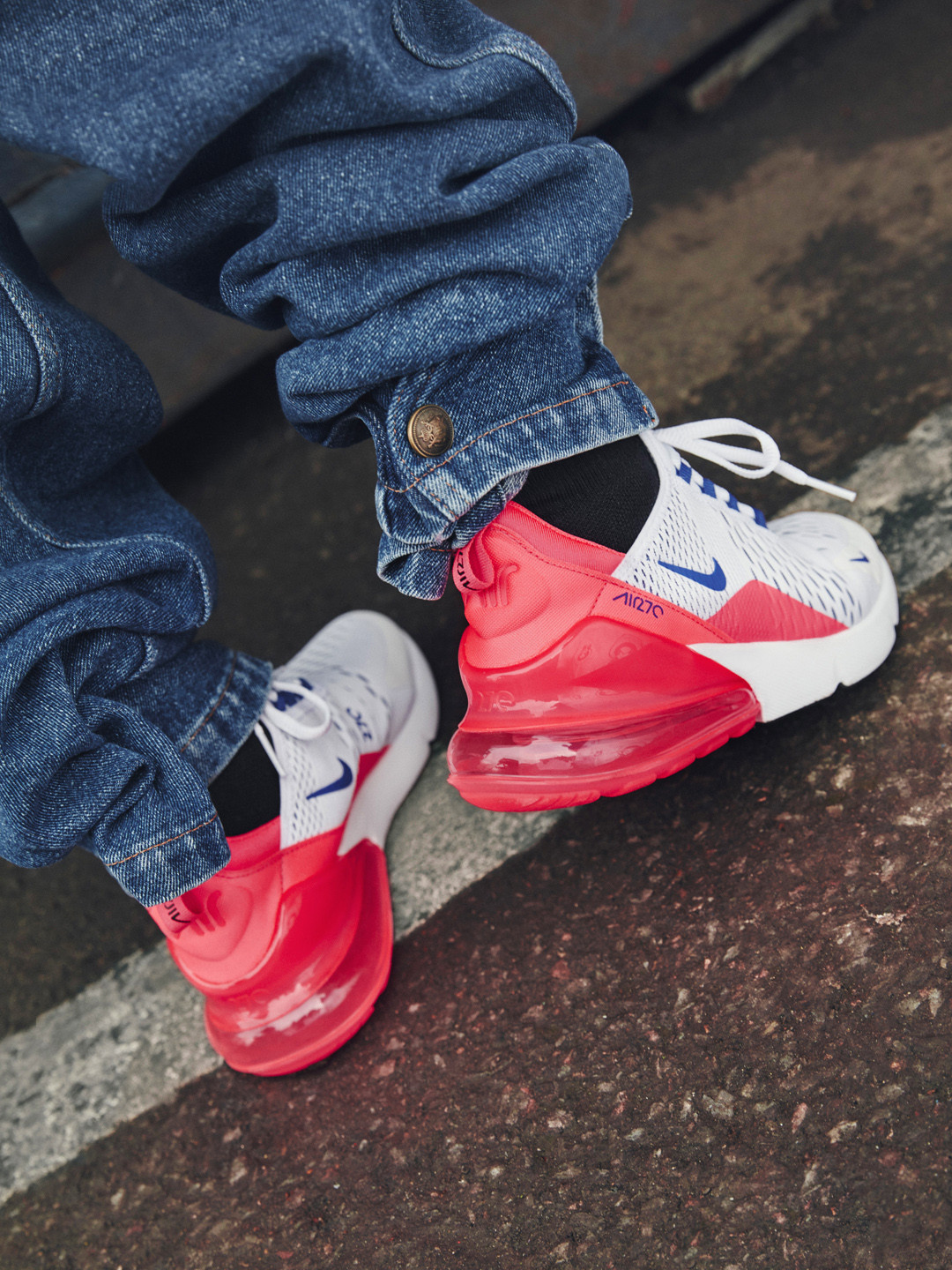 womens nike 270s pink