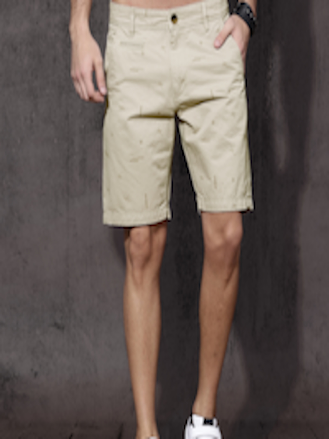 Buy Roadster Men Beige Printed Regular Fit Chino Shorts - Shorts for ...