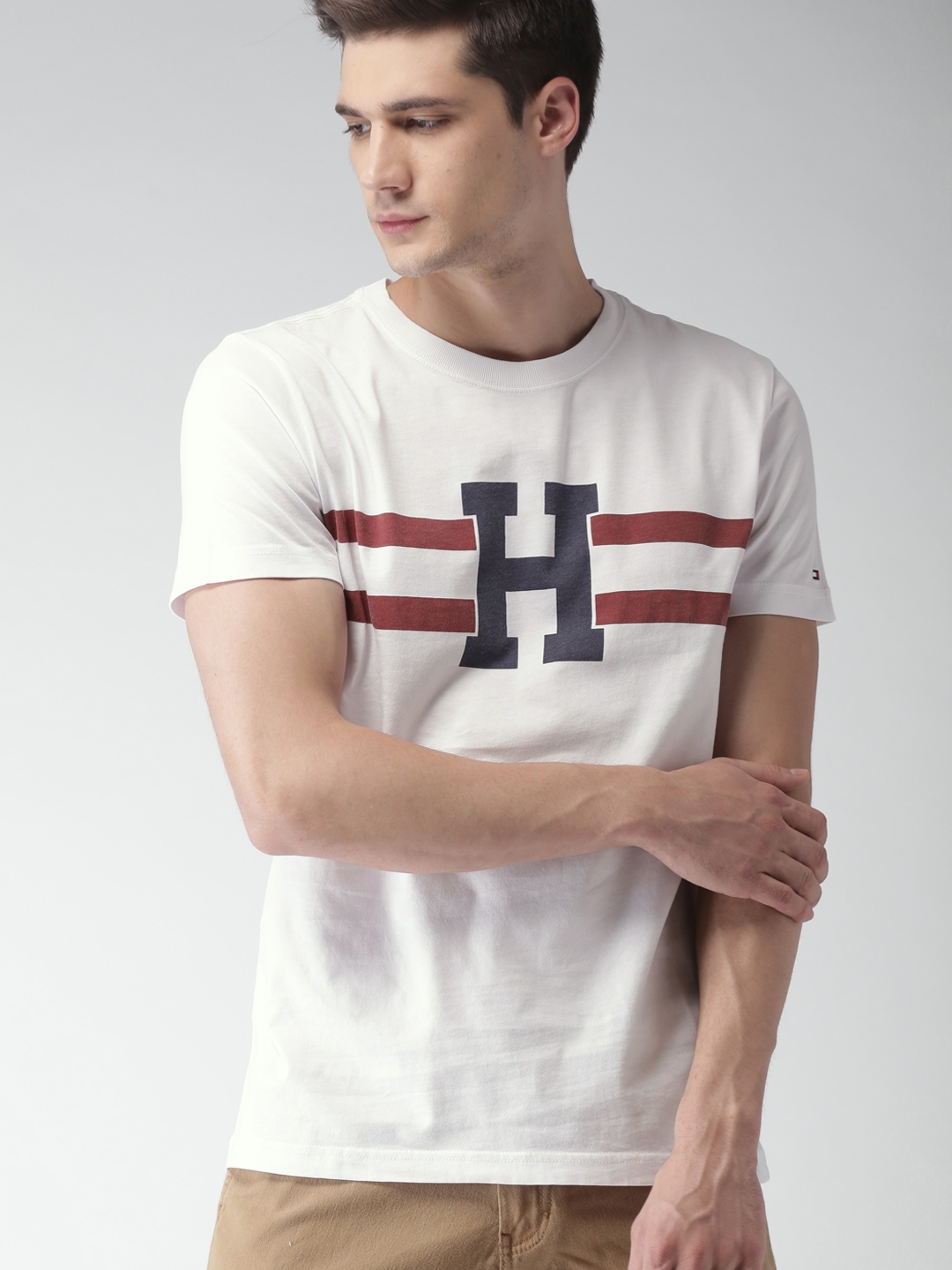 Buy Tommy Hilfiger Men White Slim Fit Printed Round Neck Pure Cotton T ...