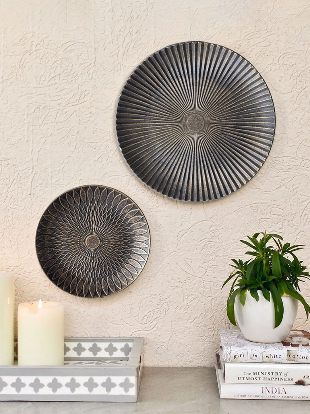 Buy Art Street Black & Gold Toned 2 Pieces Wood Round Wall Hanging