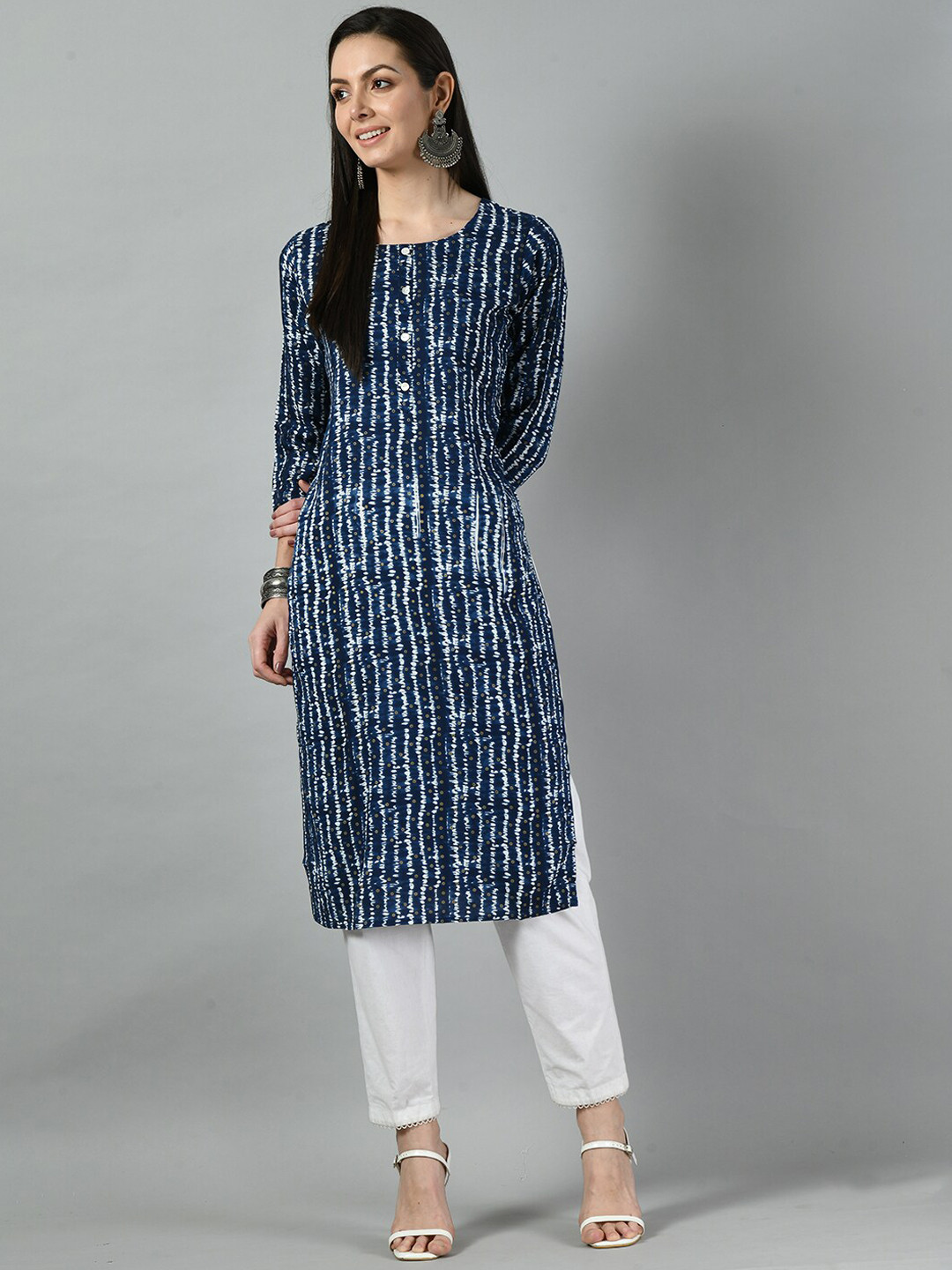 Women Brown Printed Straight Kurta With Three Quarter Sleeves
