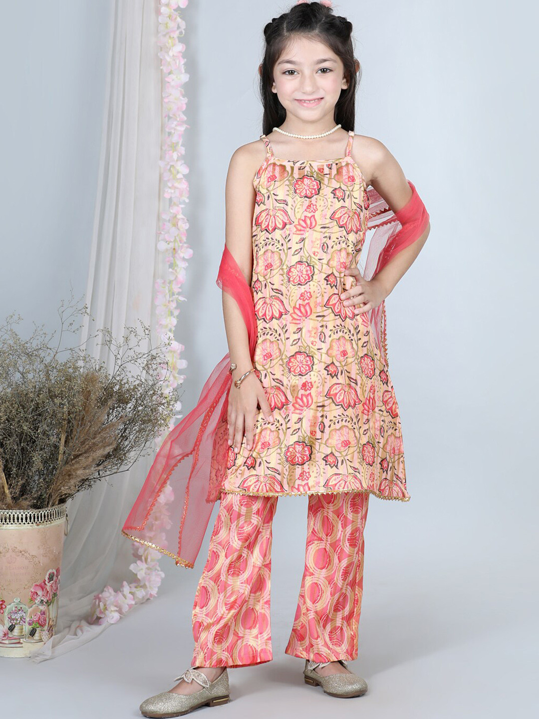 Women's Peach Printed Pleated Gotta Patti Kurta Sets with Palazzos & Dupatta