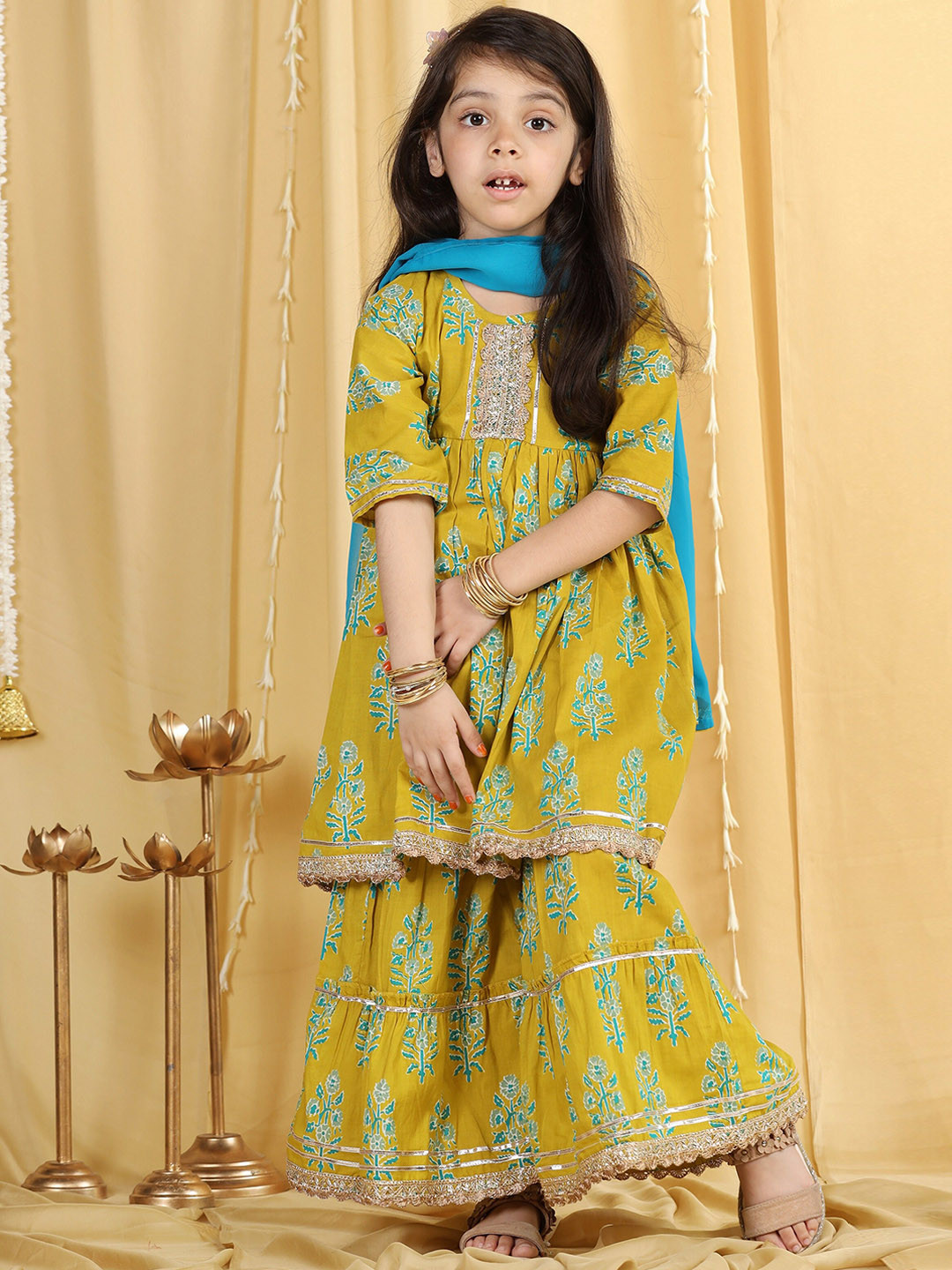 Girls Green & Printed Kurta With Palazzos & Dupatta