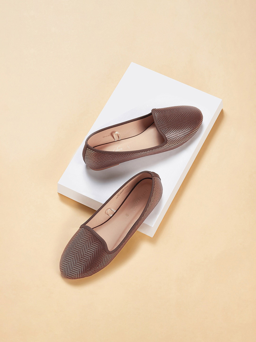 pantaloons shoes for women