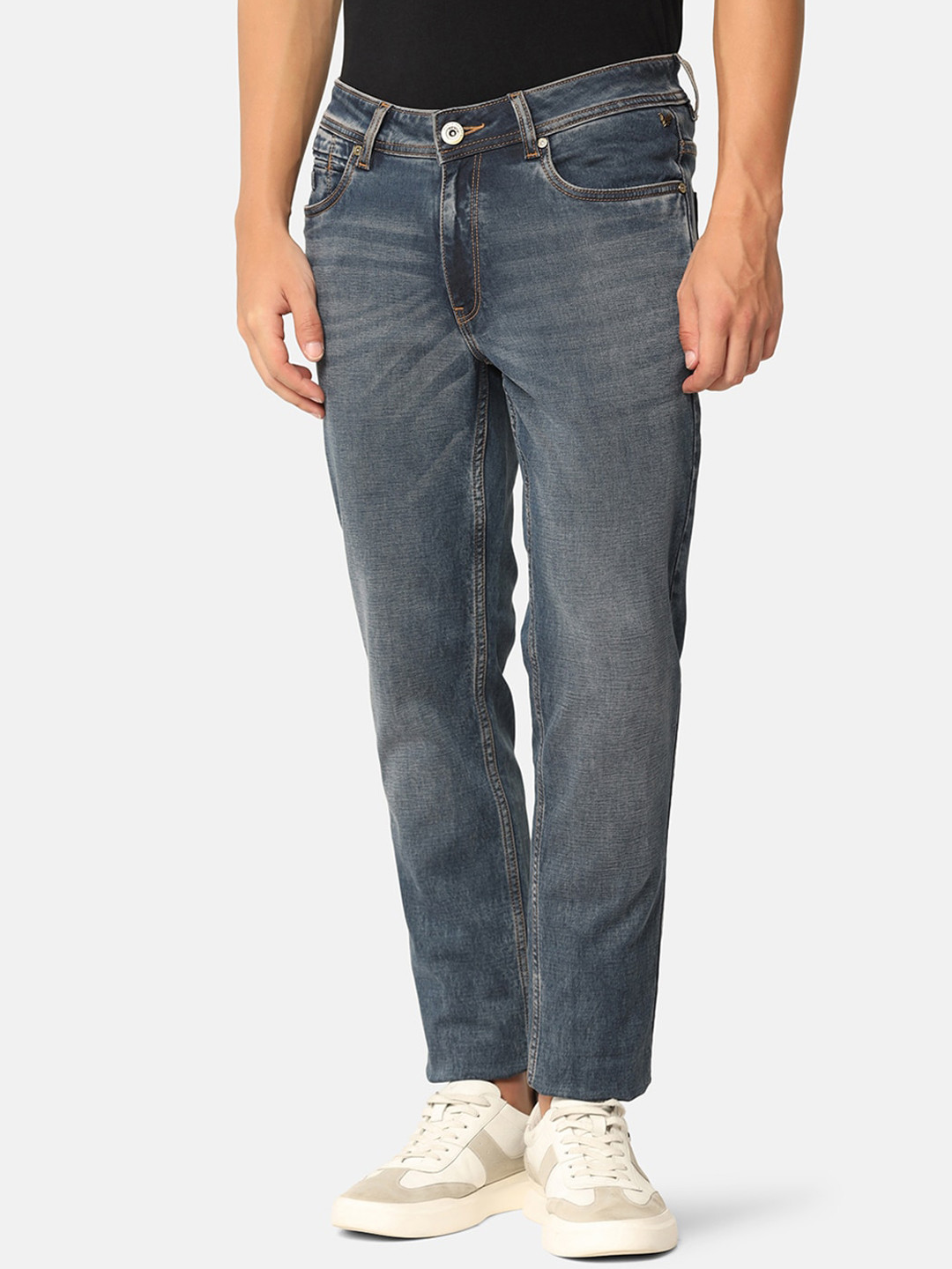 Buy Blackberrys Men Buff Fit Slim Fit Low Rise Light Fade Clean Look ...