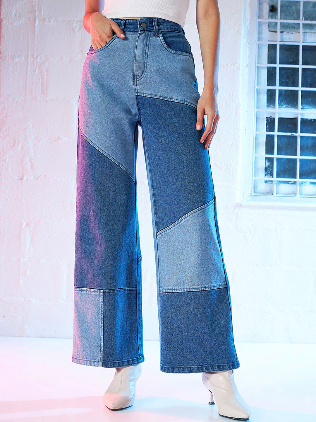 Women's White Relaxed Fit High-Rise Stretchable Jeans