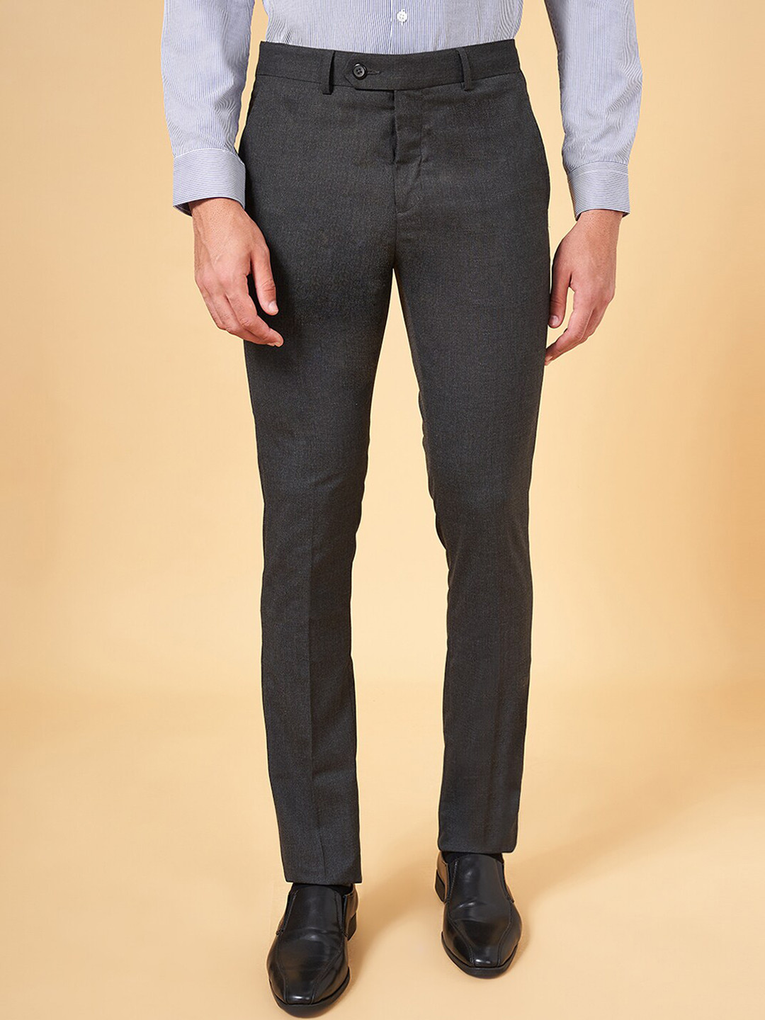 Men's Cream Solid Low-Rise Formal Trousers