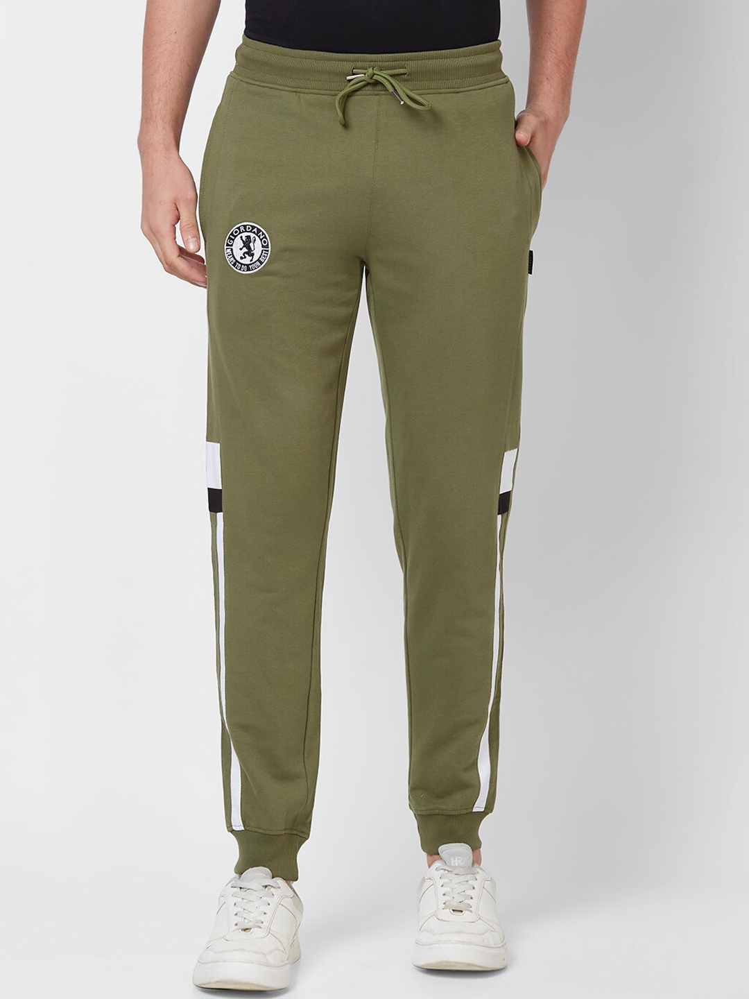 Buy GIORDANO Men Mid Rise Slim Fit Joggers - Trousers for Men 24363916 ... image.