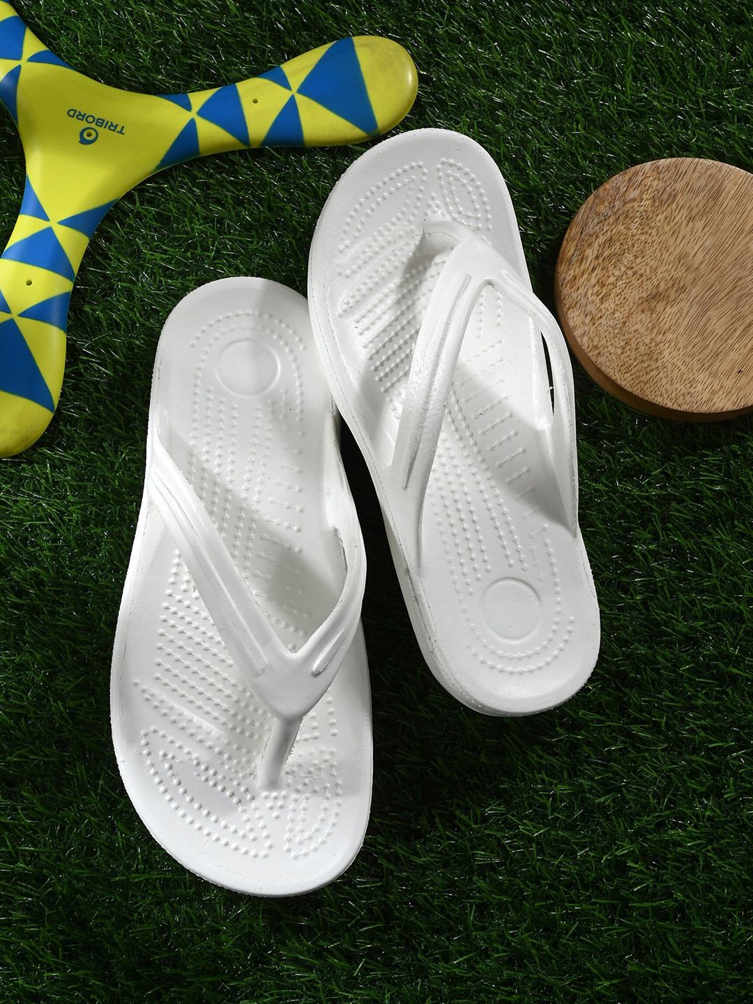 Buy The Roadster Lifestyle Co. Men White Textured Croslite Thong Flip