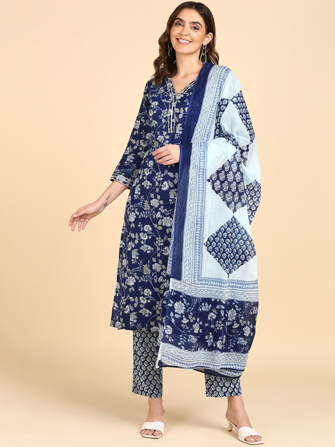 Women Floral printed brown v_neck cotton Floral Kurta With Trousers & Dupatta Set