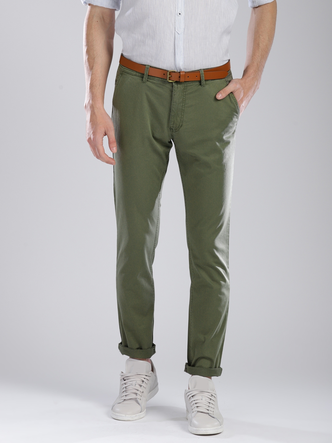 Buy Bossini Men Green Tapered Fit Solid Chinos - Trousers for Men ...