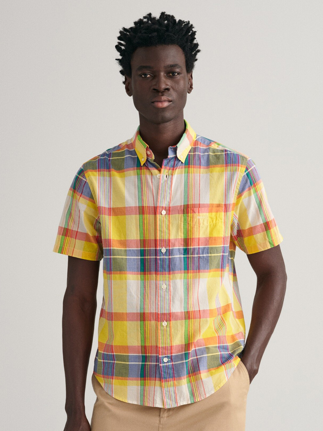 Gant Men Pink Solid Button-down Collar Full Sleeves Shirt