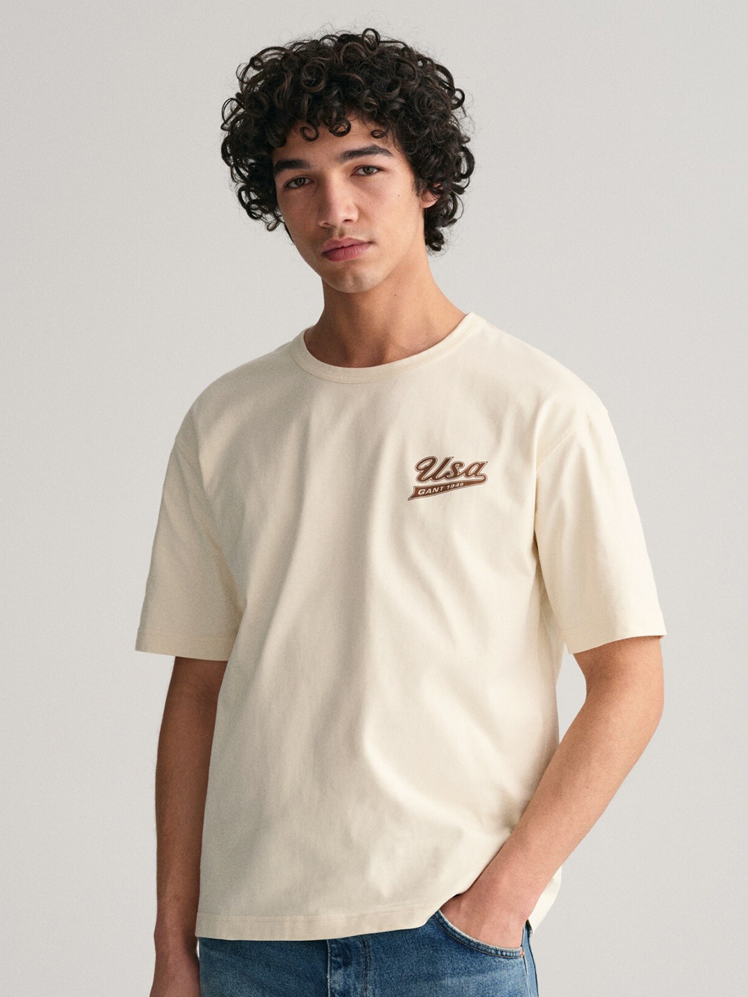 Gant Men Black Solid Round Neck Short Sleeves Tshirt