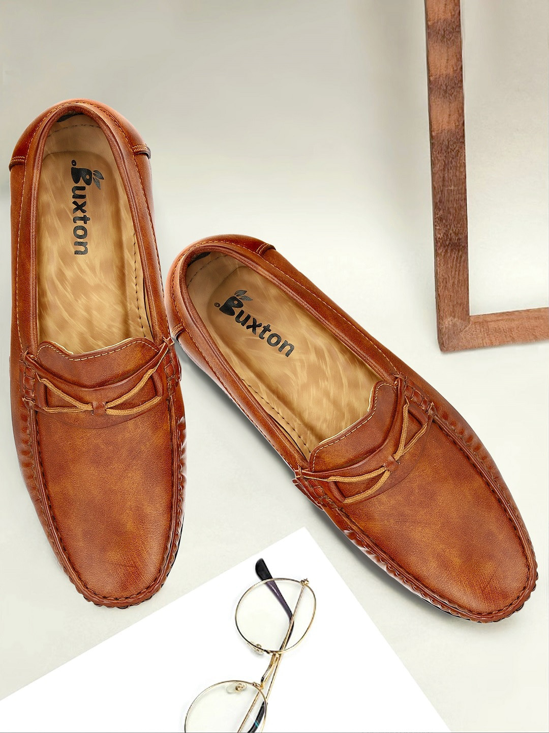 buxton walking shoes