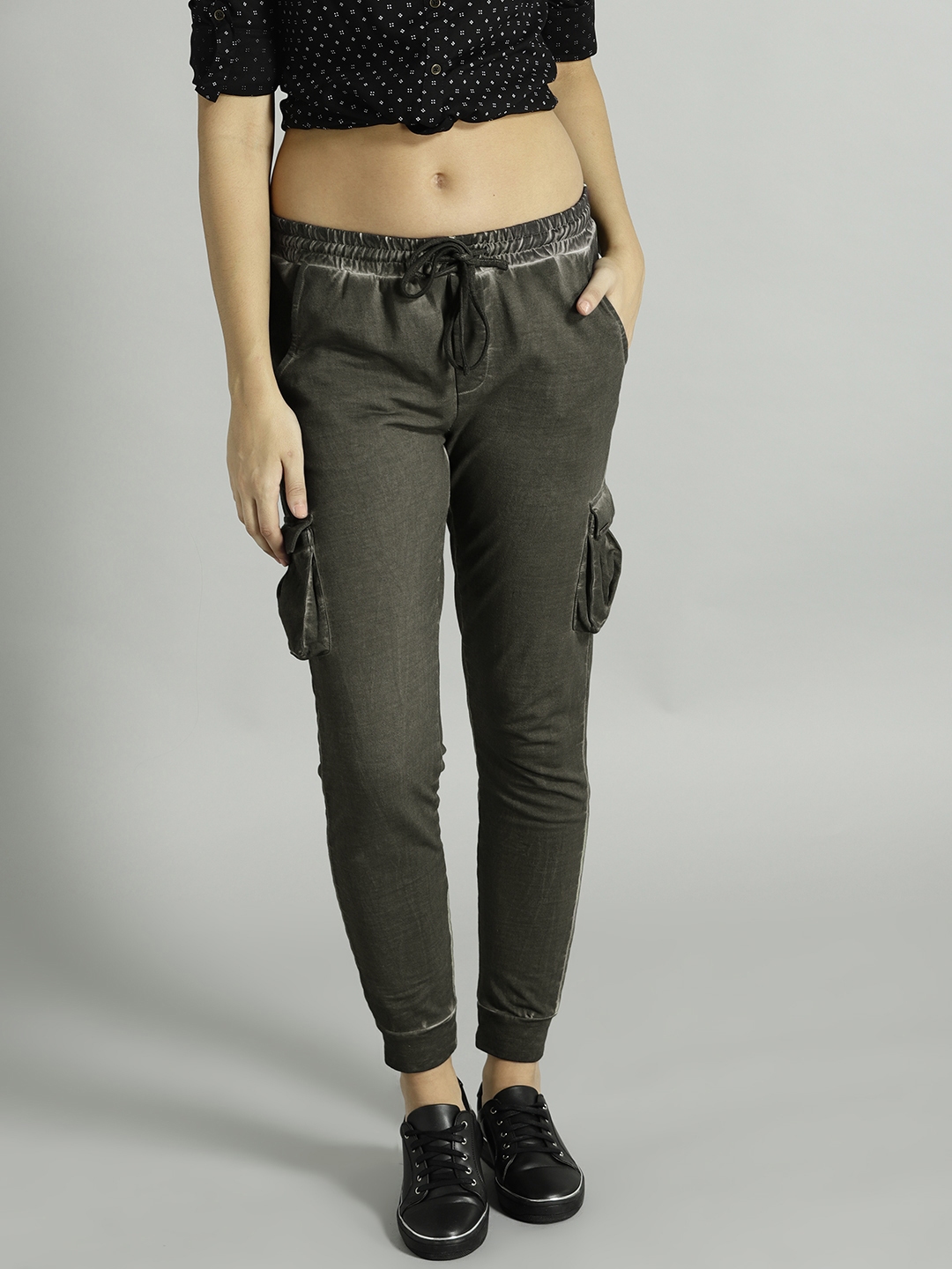 roadster joggers myntra