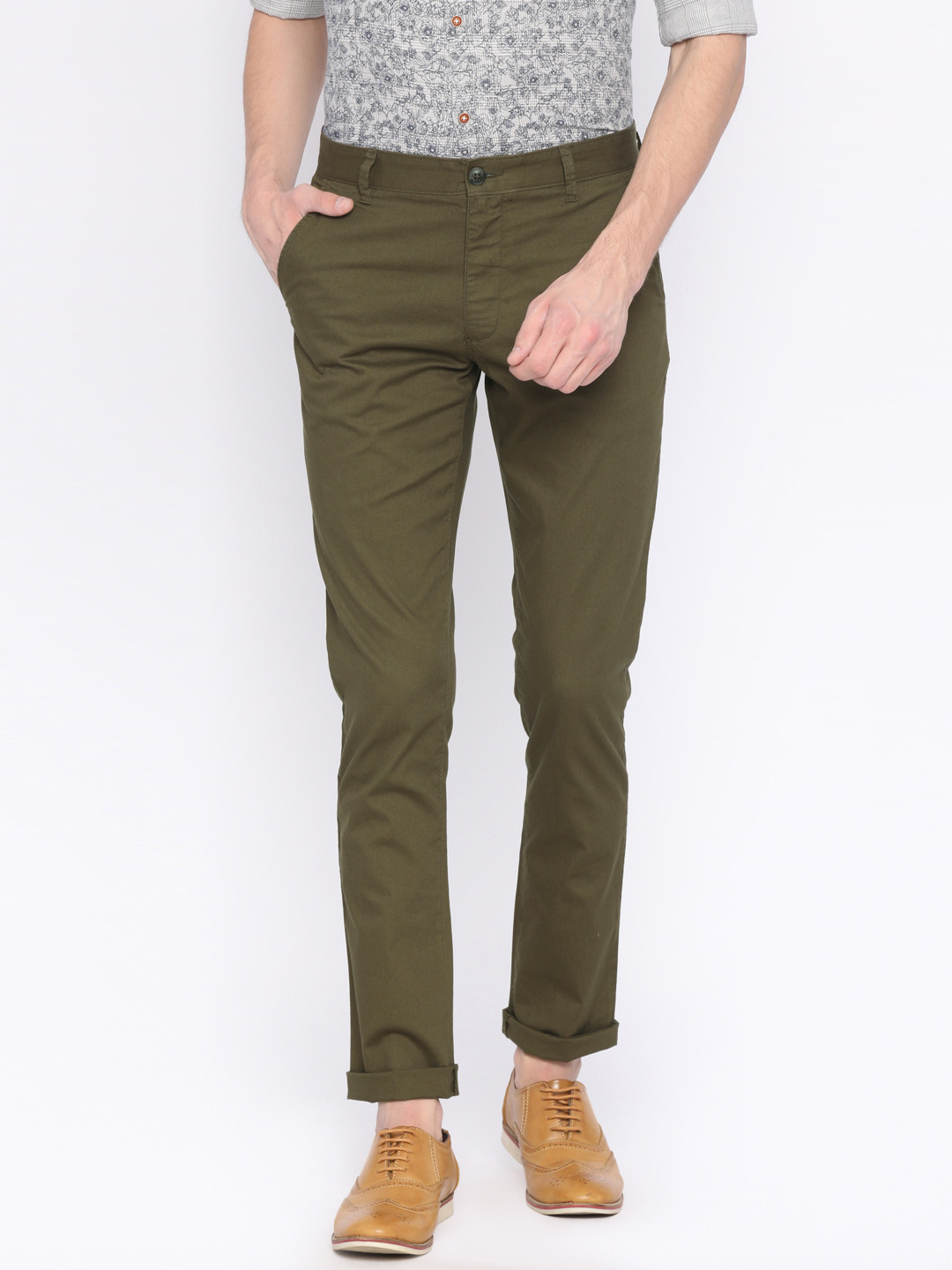 Buy SCULLERS Men Olive Green Tapered Fit Solid Chinos Trousers for