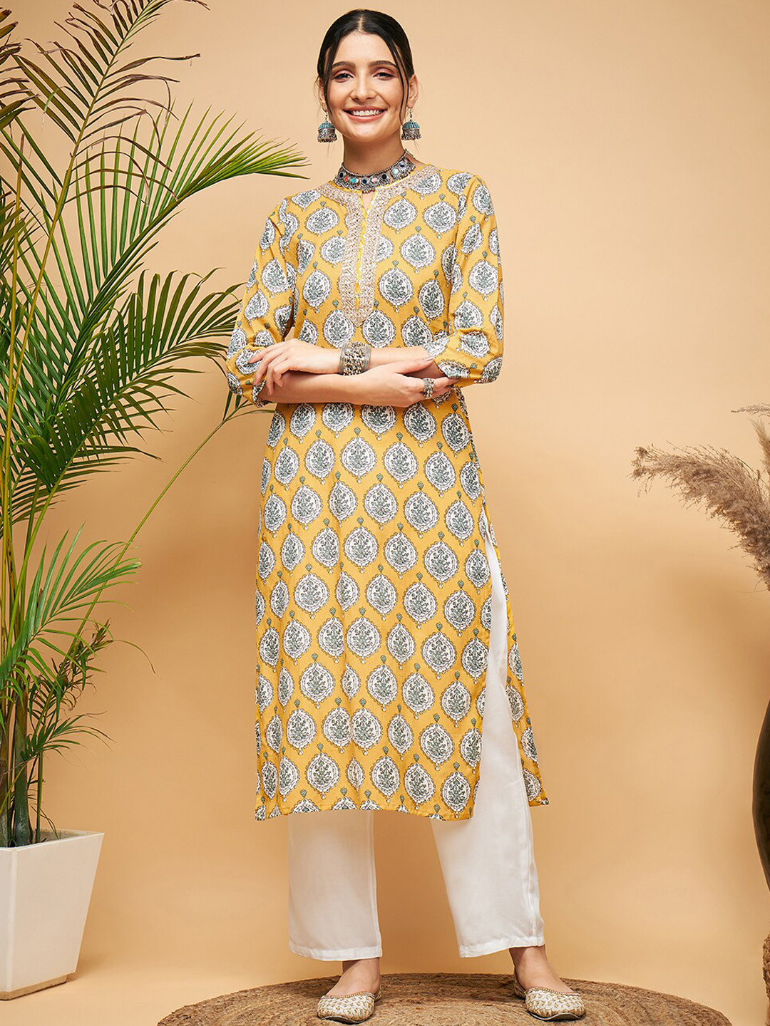 Women Cream Calf Length Three-Quarter Sleeves Straight Ethnic Motifs Printed Cotton Kurta
