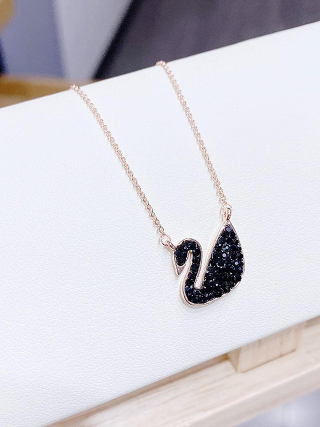 Swan chain price clearance