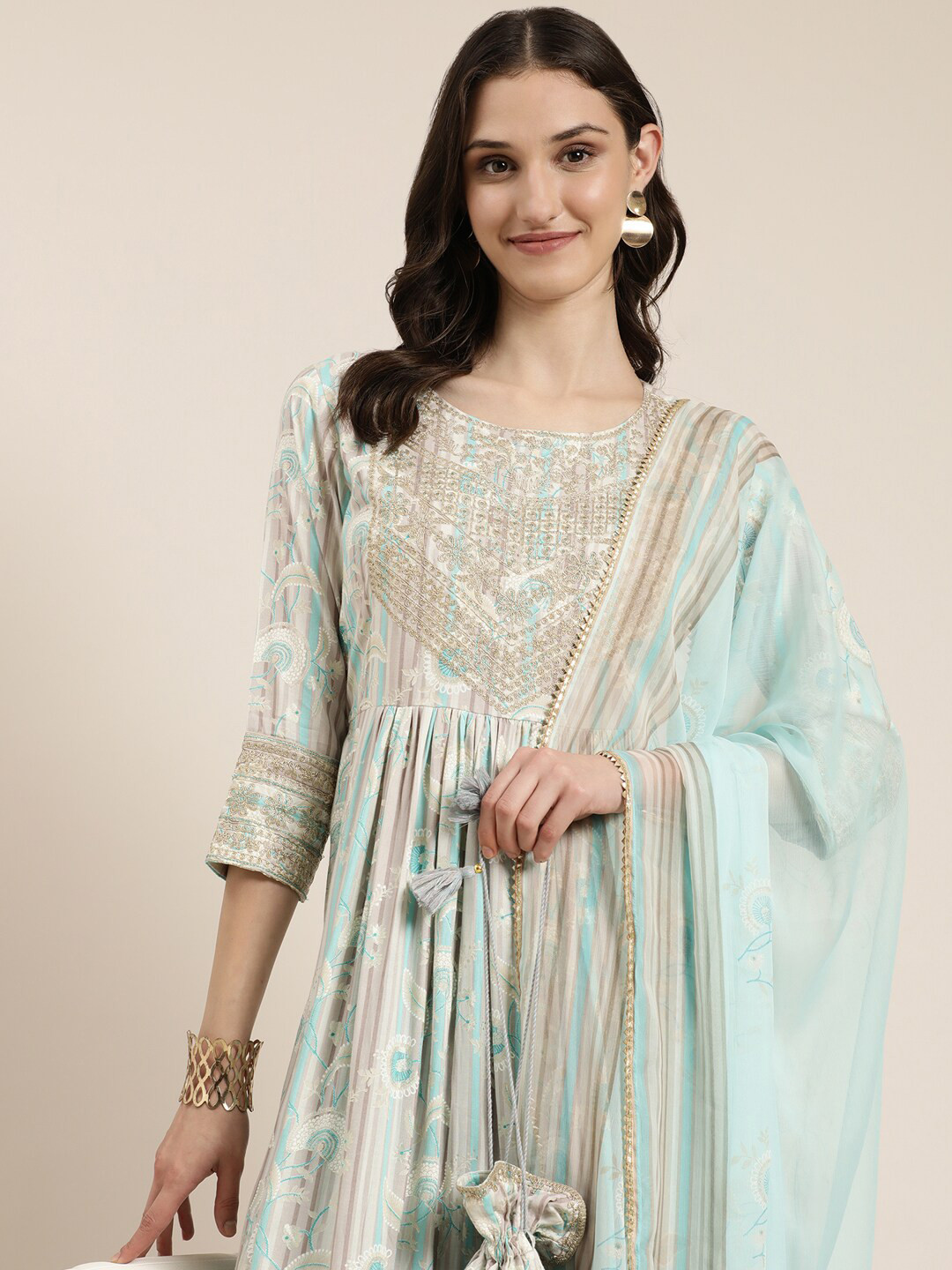 Women Printed Empire Thread Work Kurta with Palazzos & With Dupatta Set