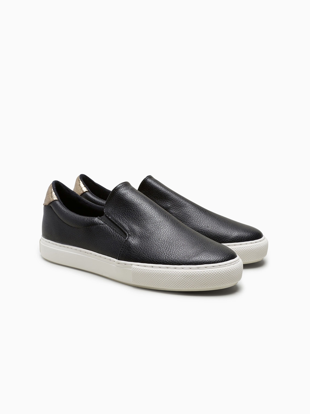 slip on shoes myntra