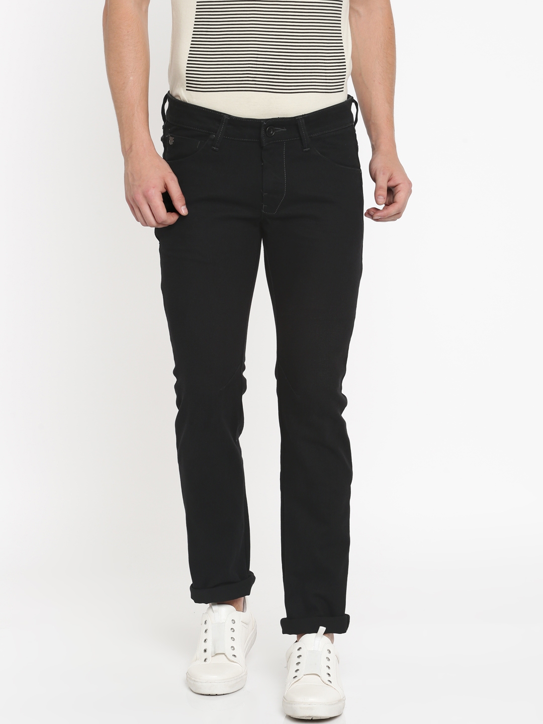 Buy Wrangler Men Black Slim Fit Low Rise Clean Look Stretchable Jeans ...
