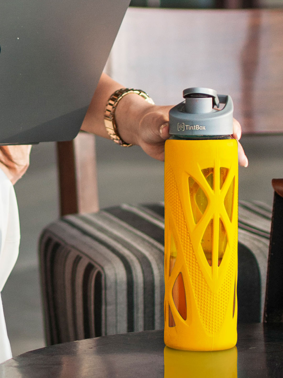 Crossed Palms 750ml Stainless Steel Water Bottle - BPA Free, Leak-Proof, Yellow (CP-10010)