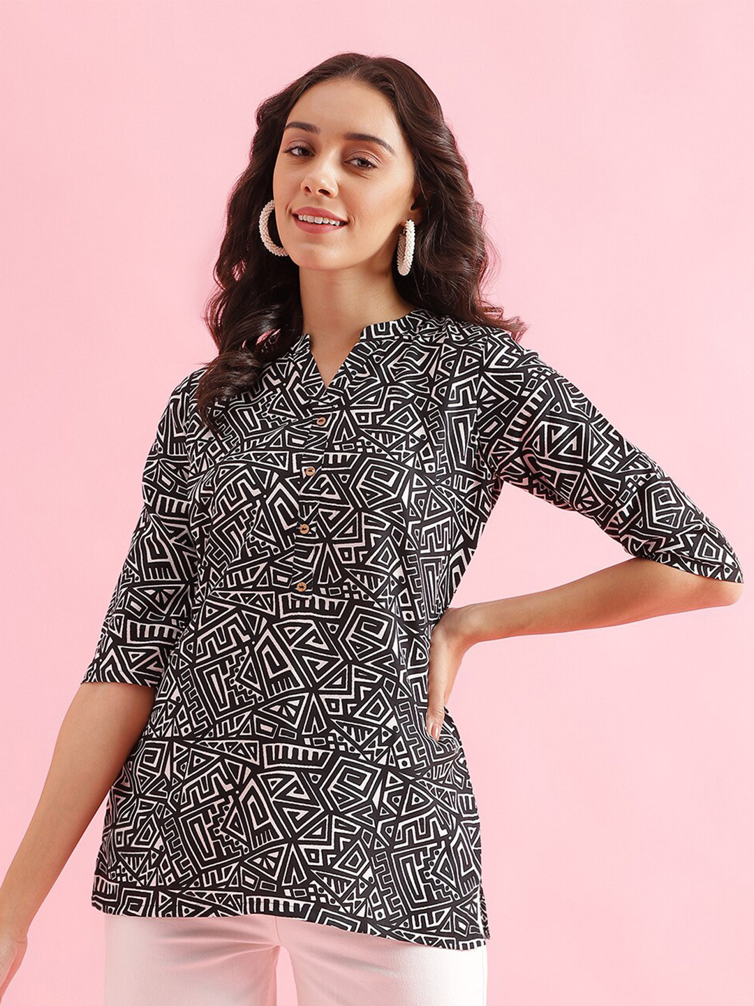 Buy Colors Of Earth Geometric Printed Mandarin Collar Straight Kurti ...