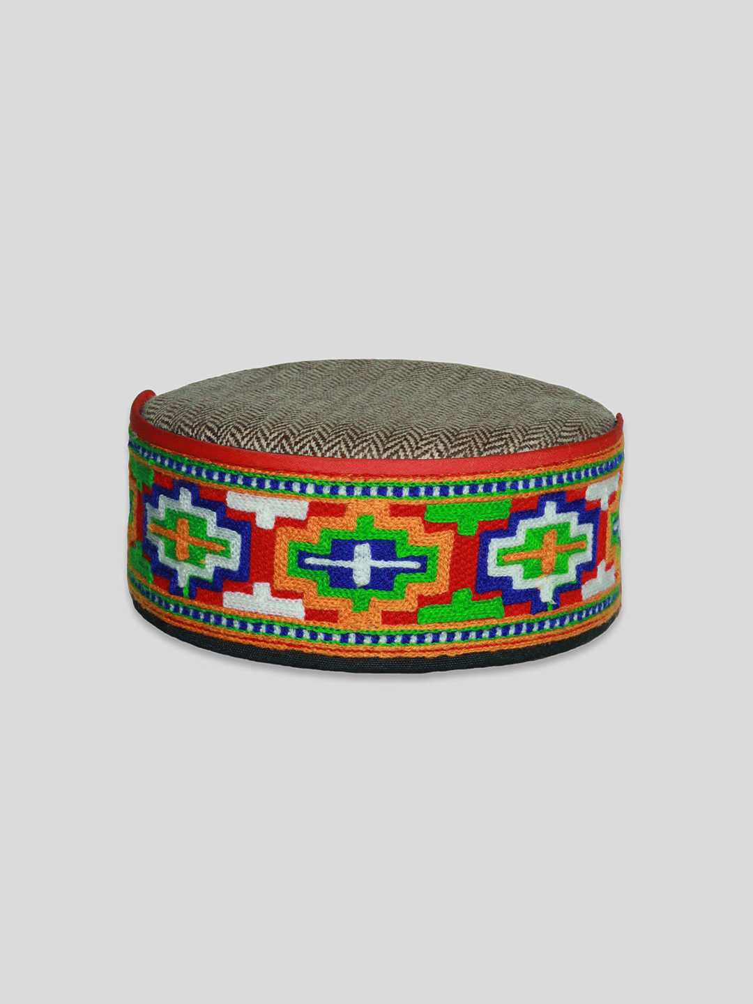 Vastraa Fusion Unisex Woolen Kullu/Himachali Embroidery Cap