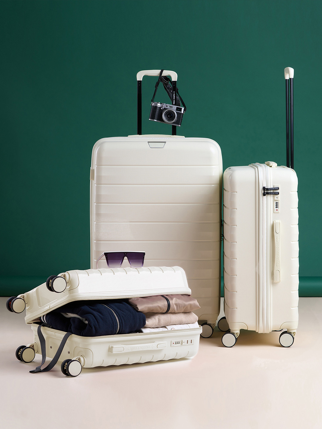 Buy Nasher Miles Vienna Set Of 3 Hard Sided Lightweight Trolley Suitcases Trolley Bag for