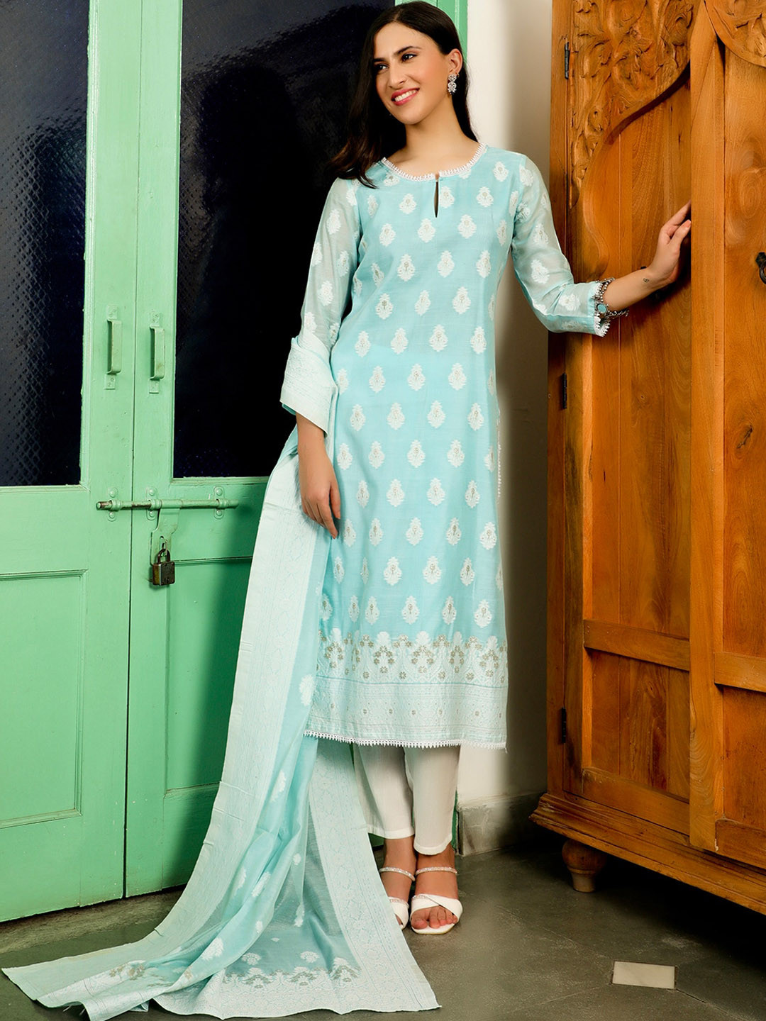 Women Blue Woven Design Straight Kurta Trousers Set