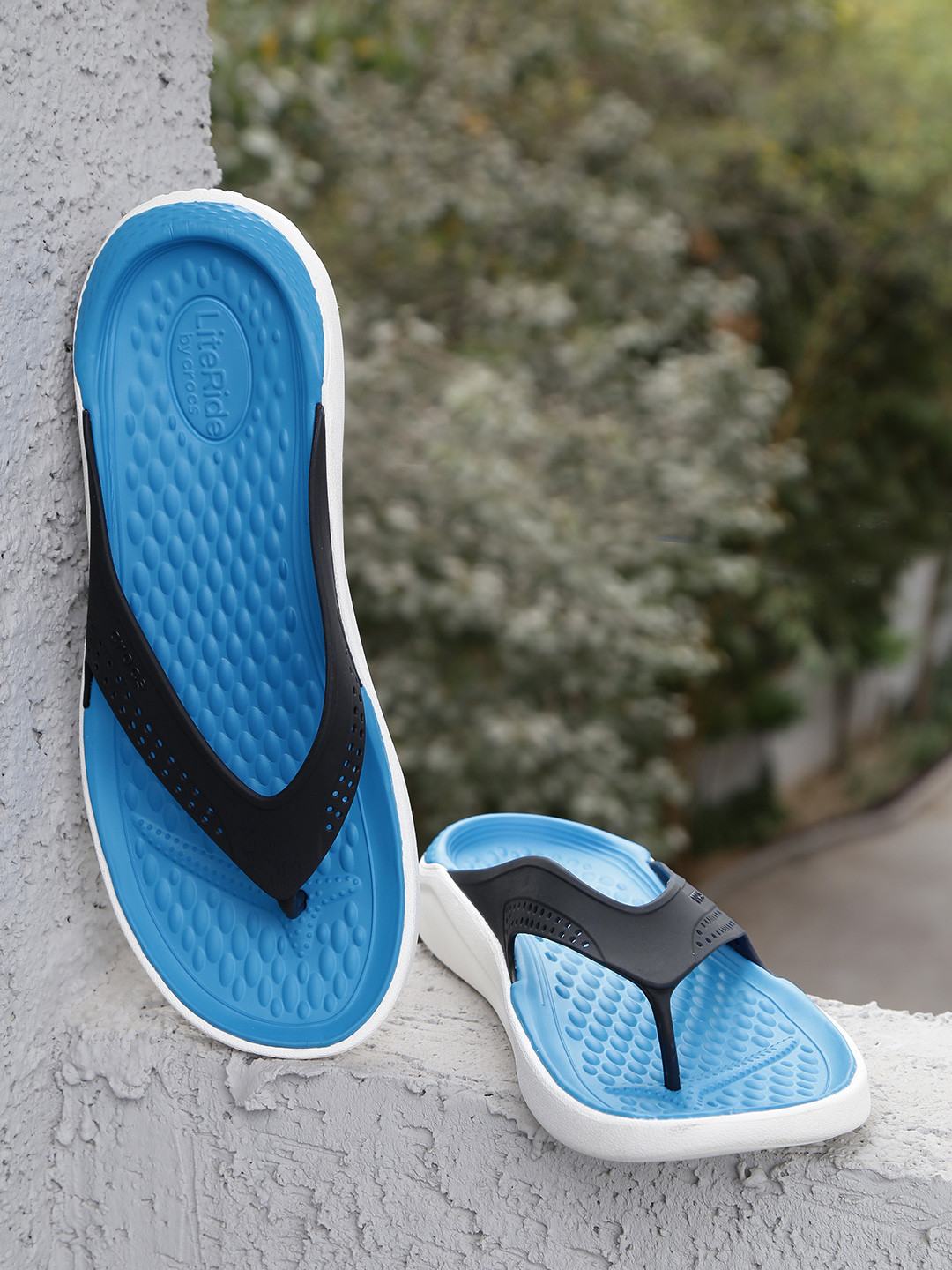 Buy Crocs Literide Men Blue Solid Thong Flip Flops - Flip Flops for Men 2497720 | Myntra