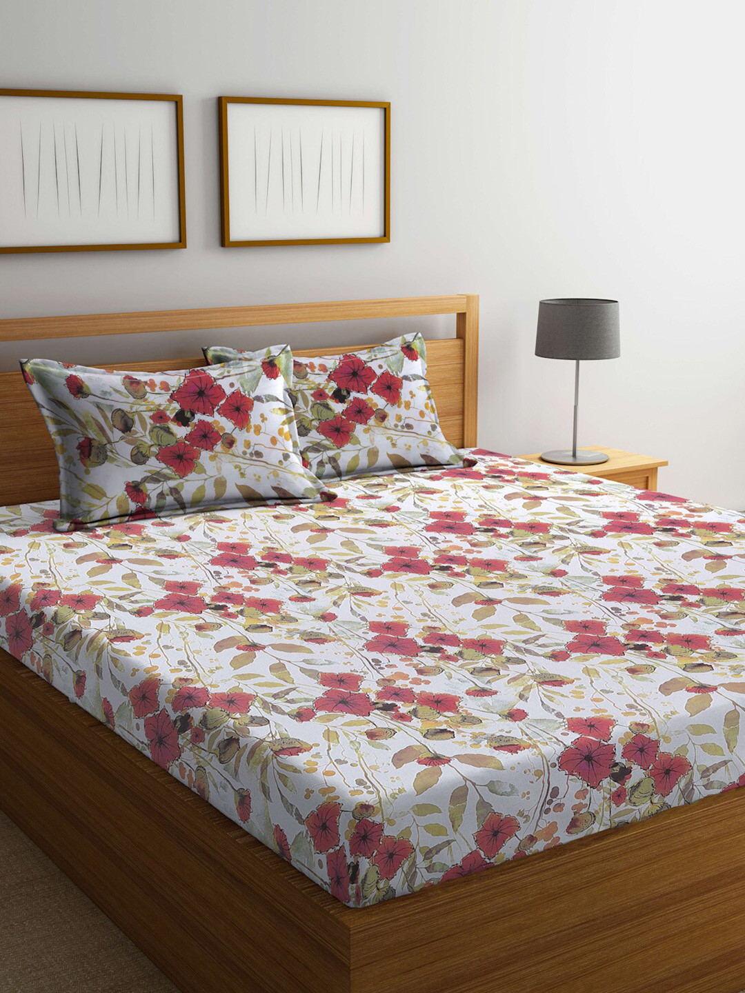 Buy BOMBAY DYEING Red & White Floral Cotton 144 TC Queen Bedsheet With