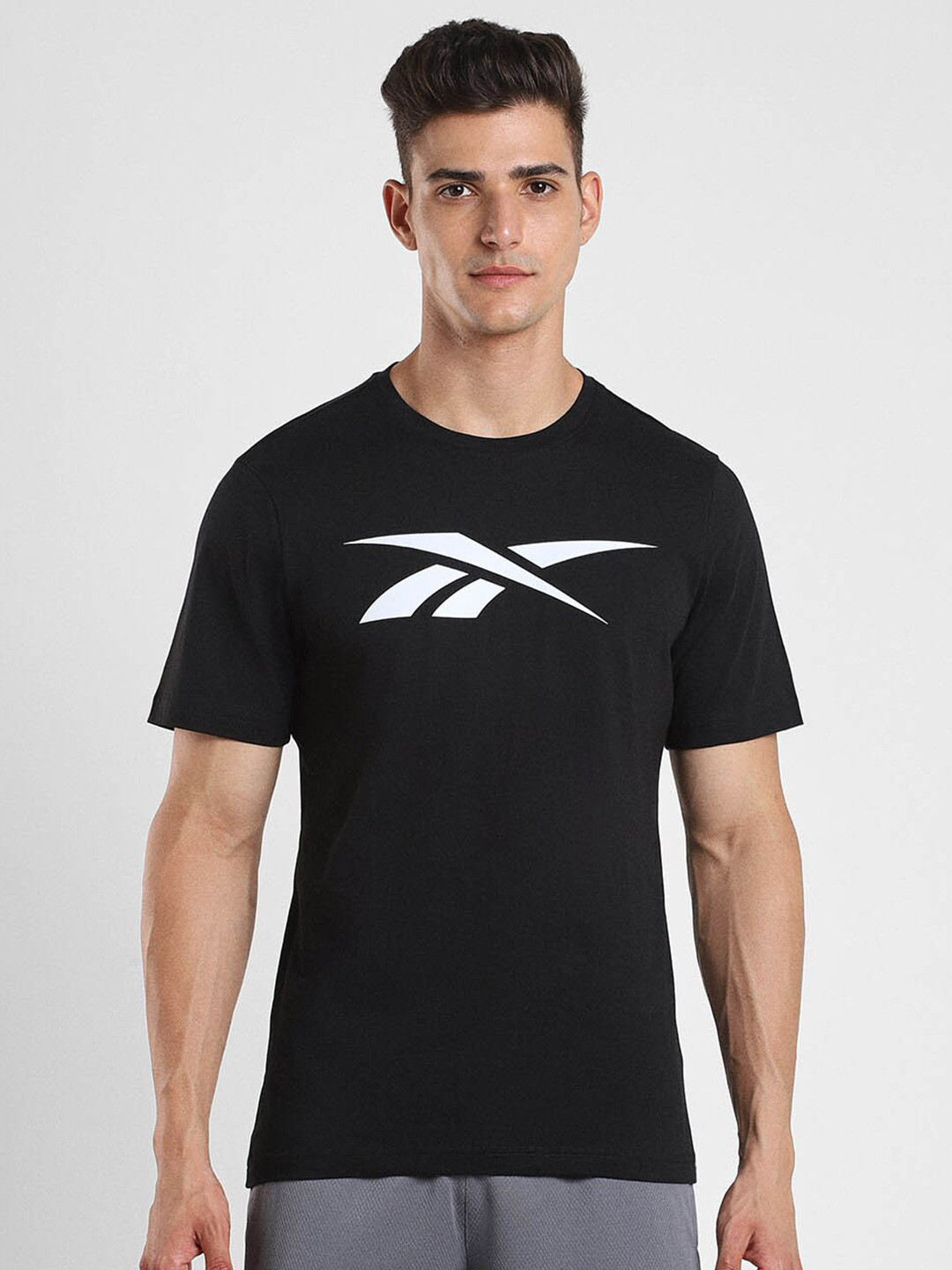 Buy Reebok Gs Vector Graphic Printed Slim Fit Pure Cotton T Shirt ...