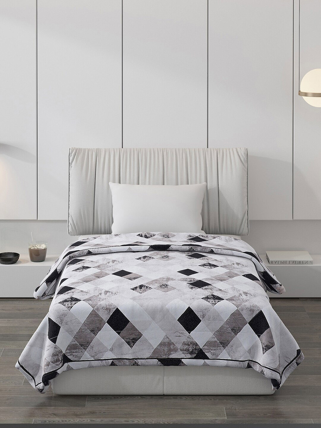 Buy Monte Carlo Grey & Black Geometric AC Room 120 GSM Single Bed